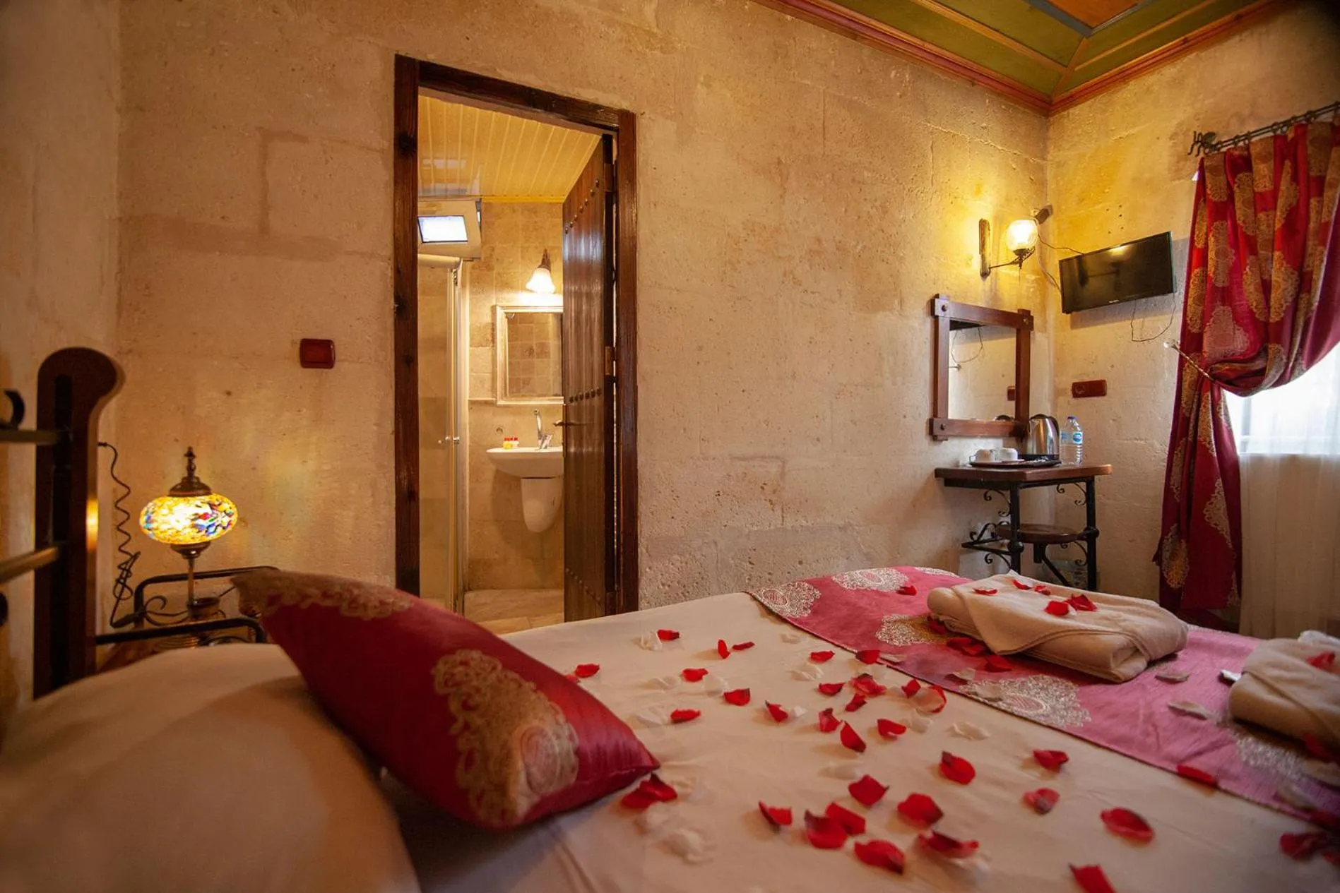 Bed in Center Cave House