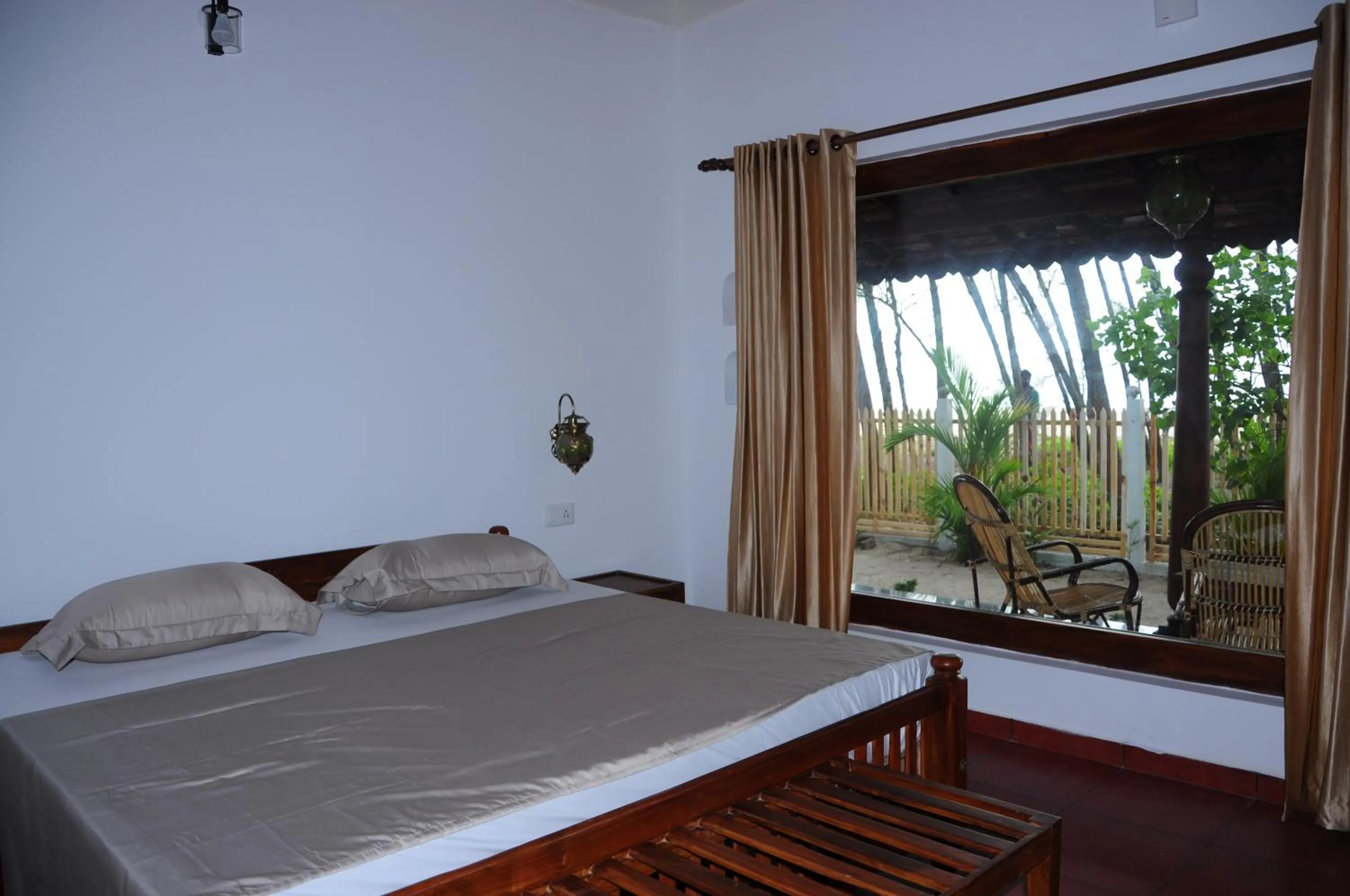 King Room with Sea View in Alleppey Beach Garden