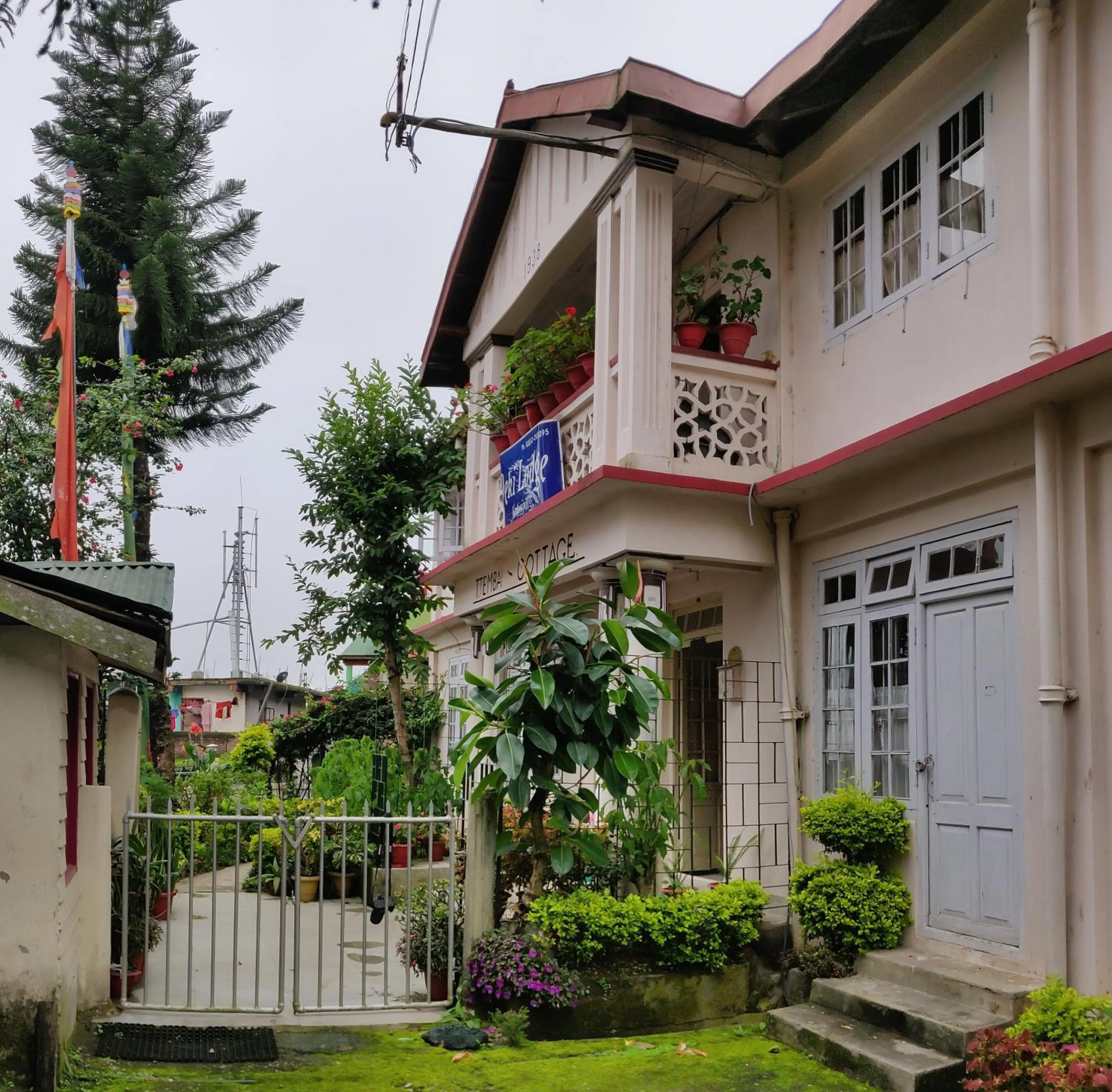 Deki Lodge