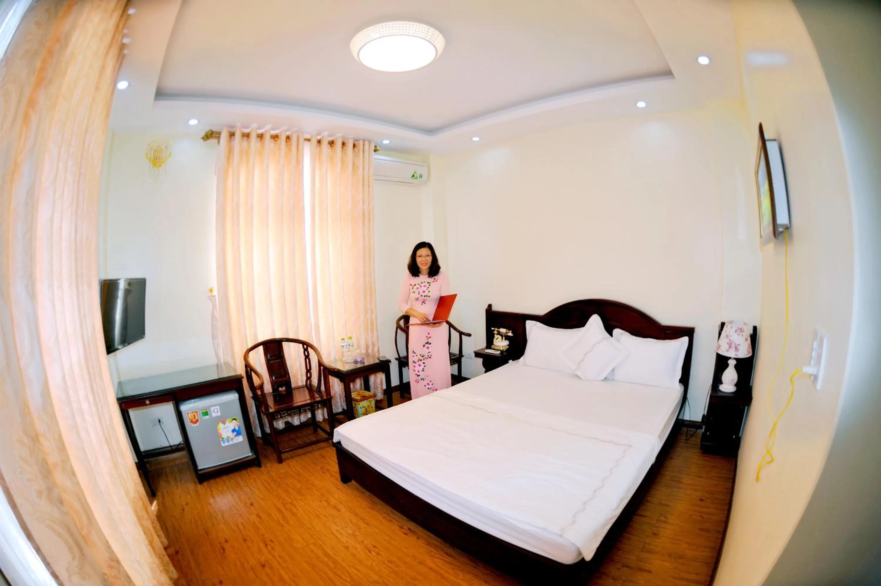 Queen Room with Garden View in Thuan Thanh Hotel