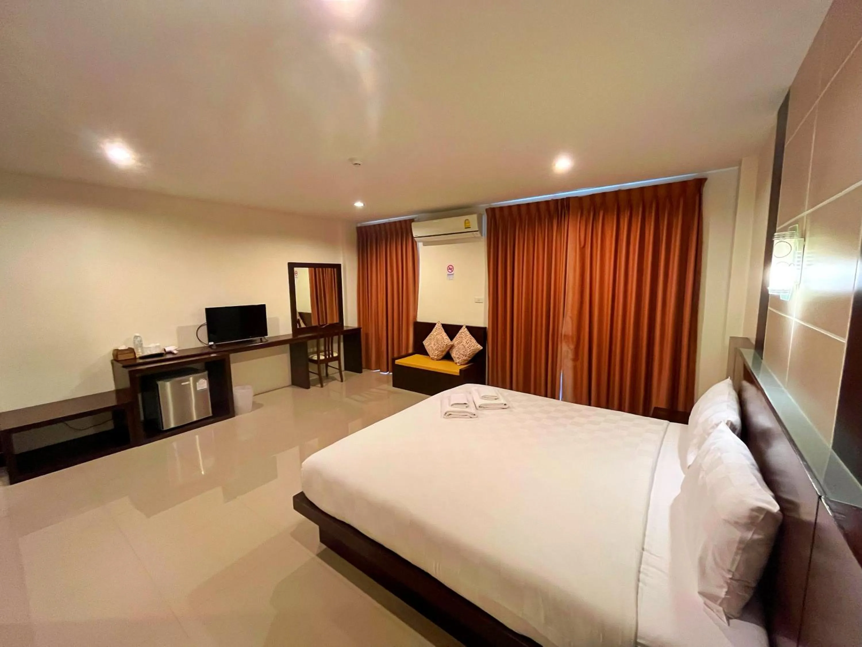 Bed in Peak Boutique City Hotel Krabi