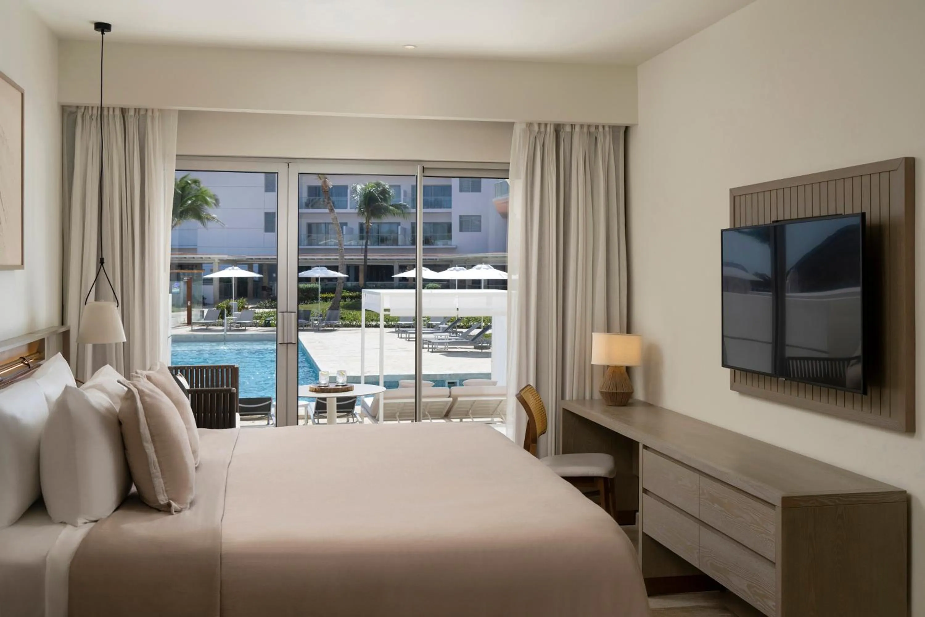 Bed in Paradisus Palma Real Golf & Spa Resort All Inclusive