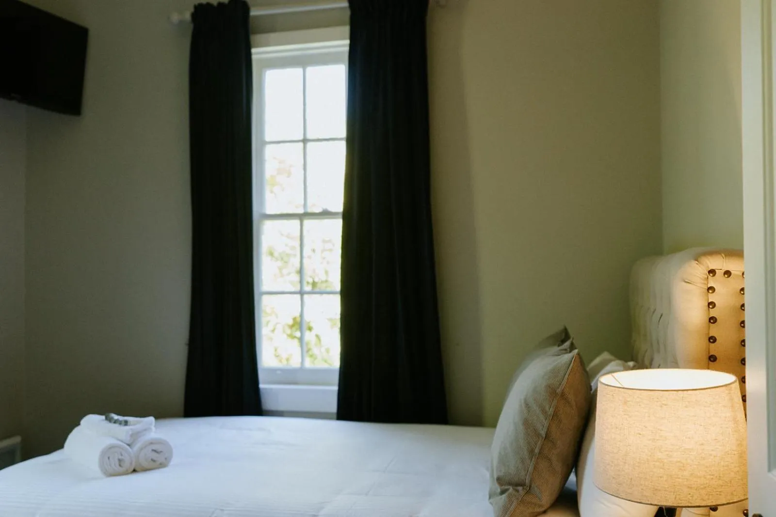 Bed in Bundanoon Hotel