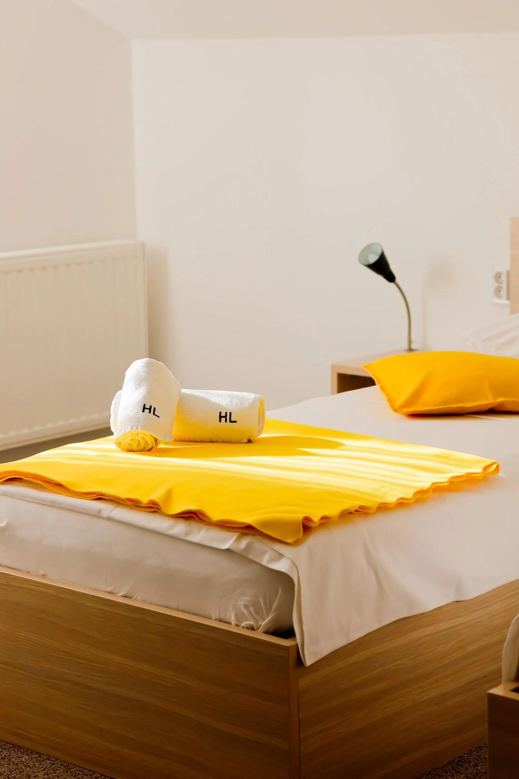 Bed in London Rooms Zagreb Airport