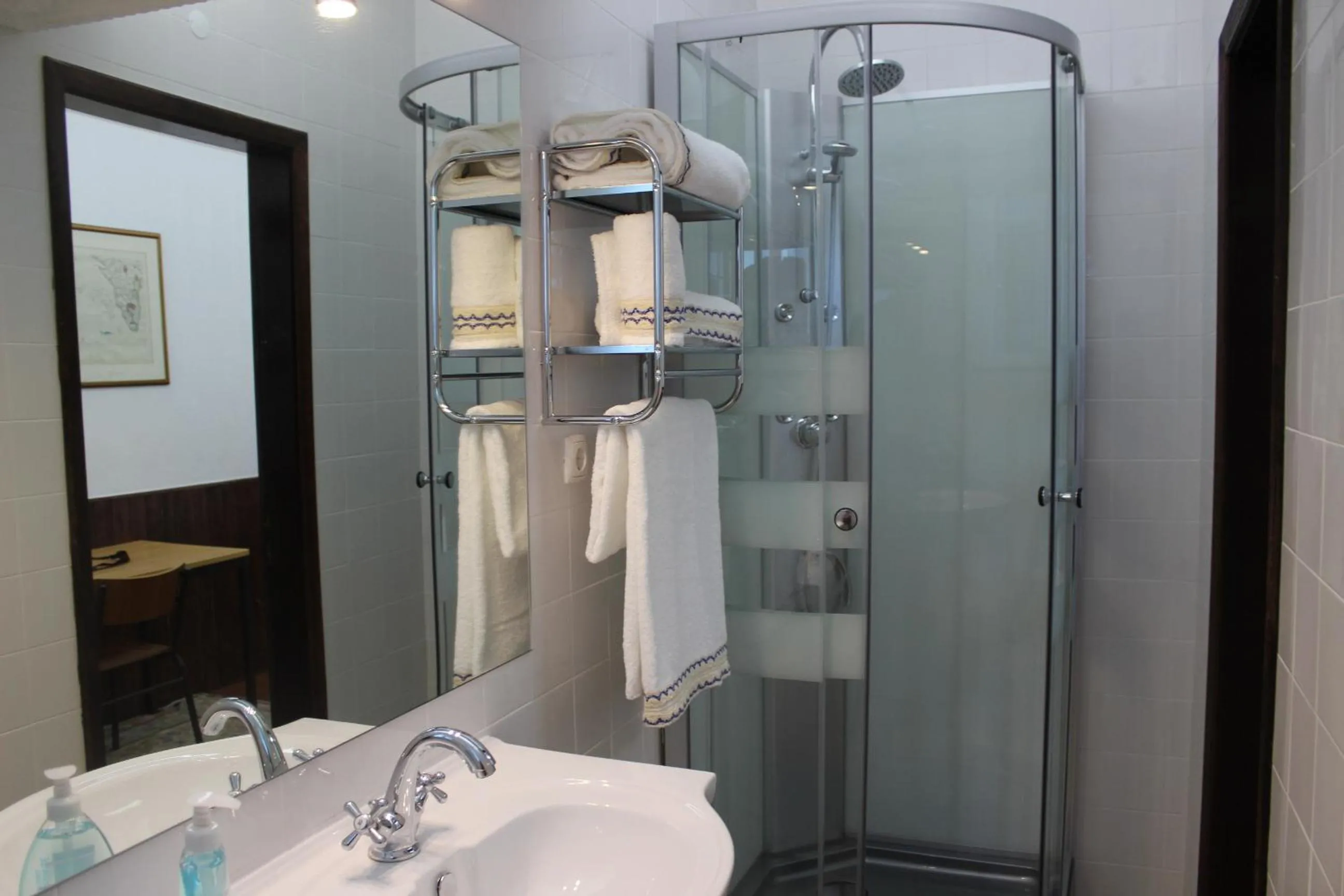 Bathroom in Cascais Jasmim Doce