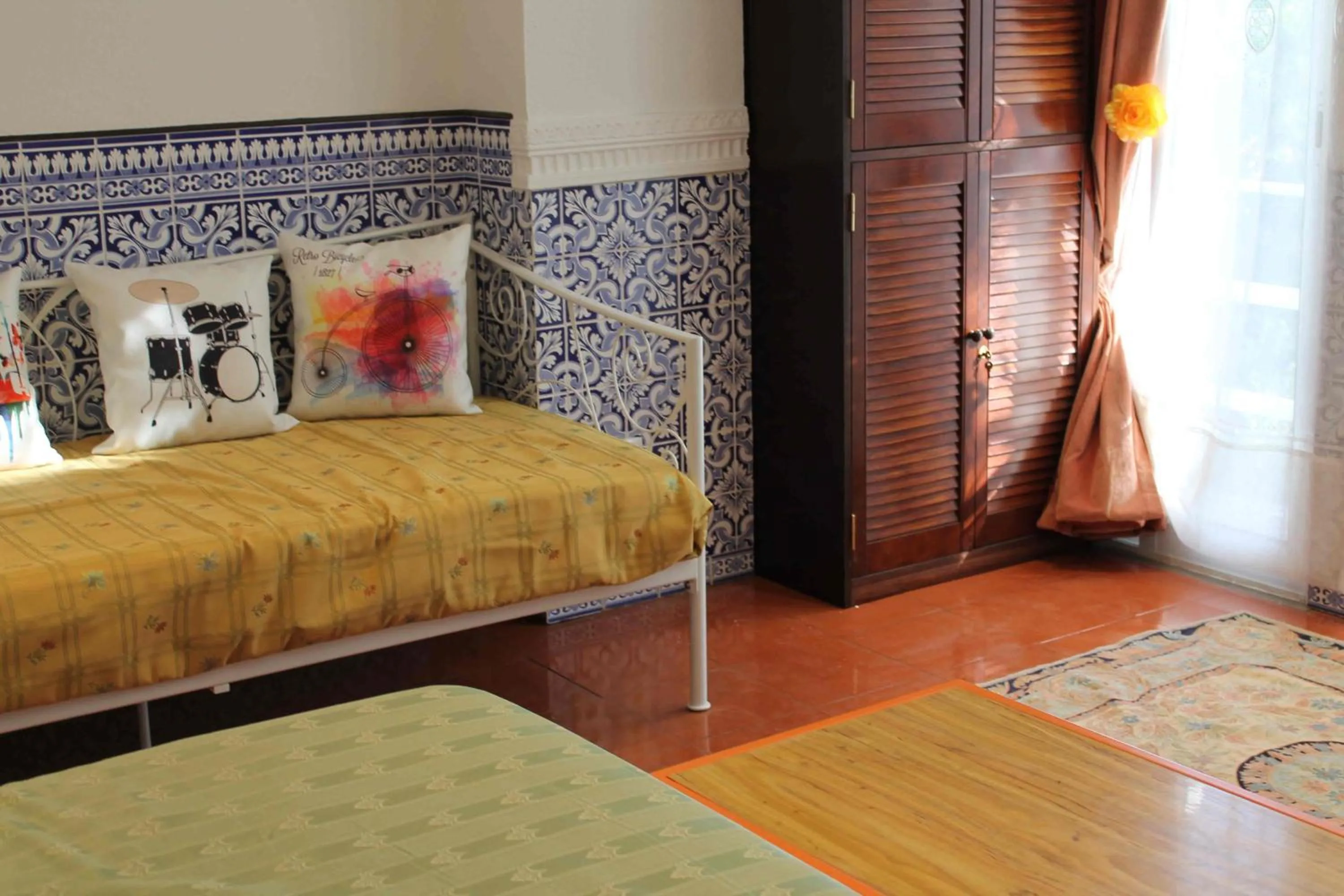 Decorative detail, Bed in Cascais Jasmim Doce