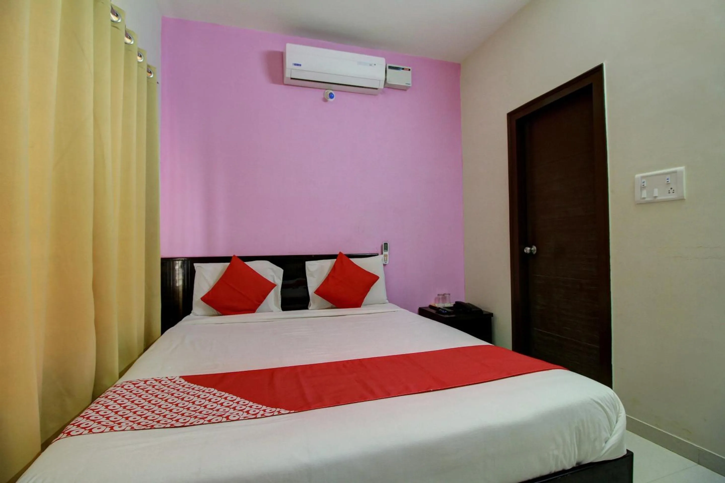 Bedroom, Bed in Hotel O Manu Residency