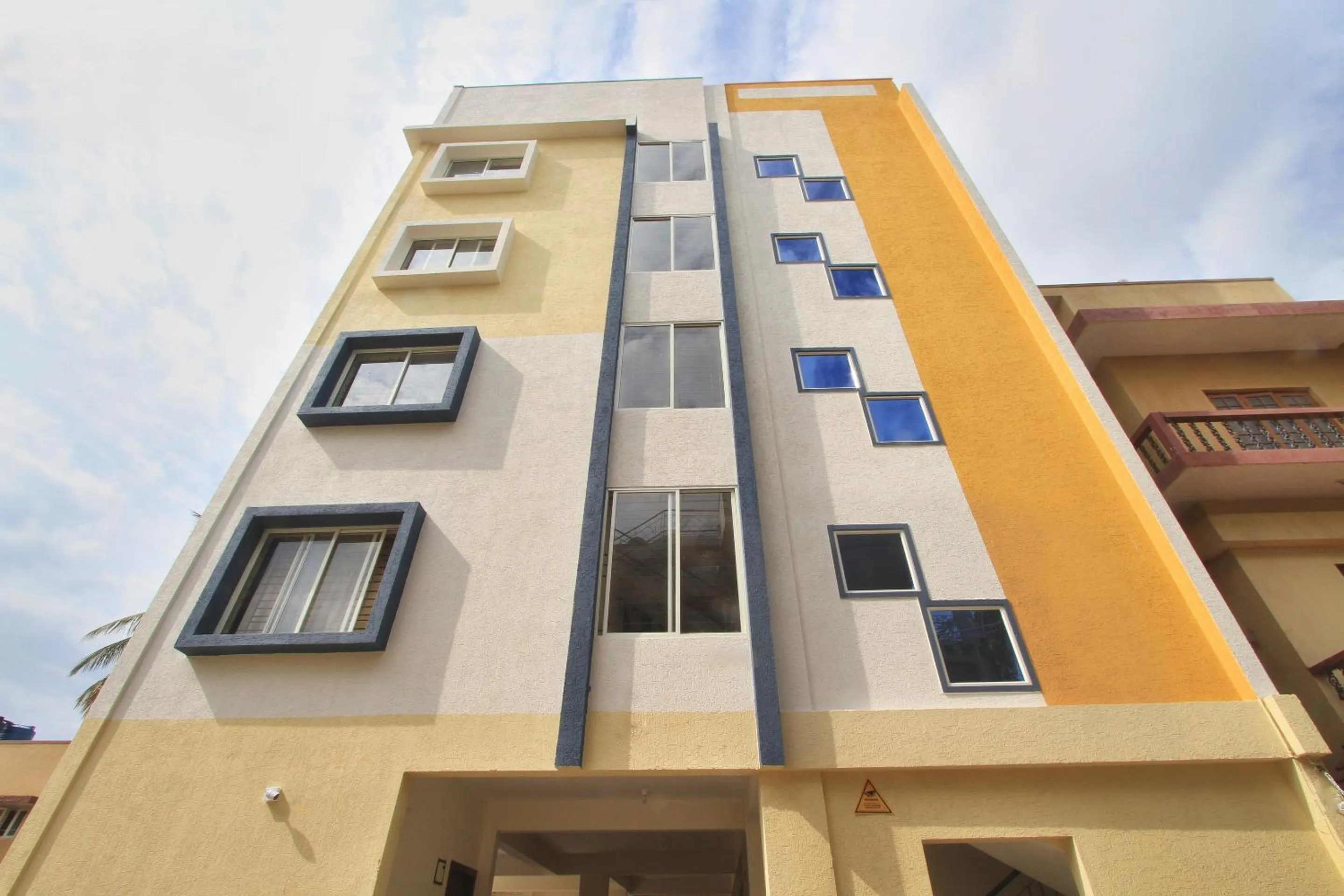 Facade/entrance in Hotel O Manu Residency