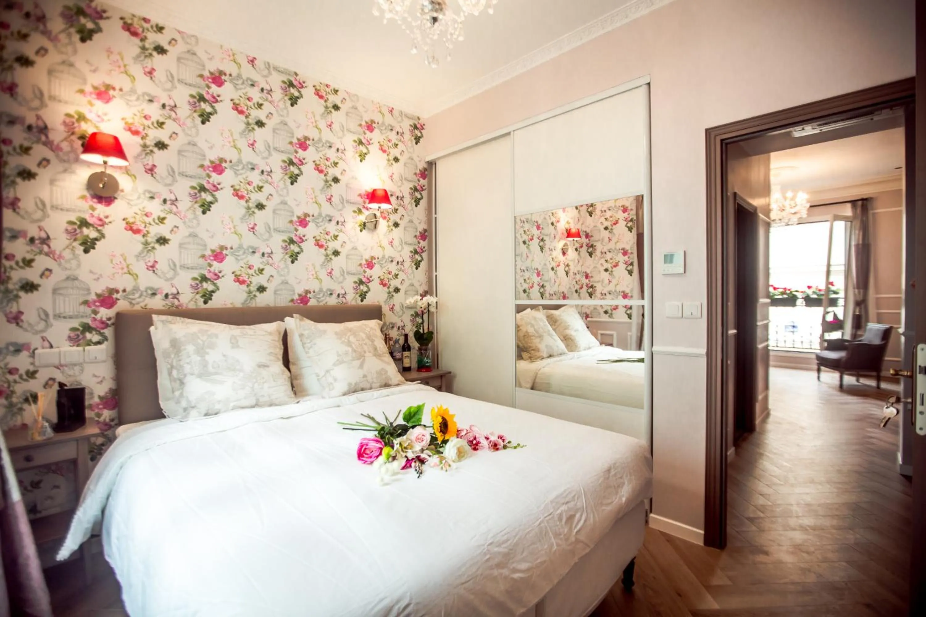 Photo of the whole room, Bed in La Maison Gobert Paris Hotel Particulier
