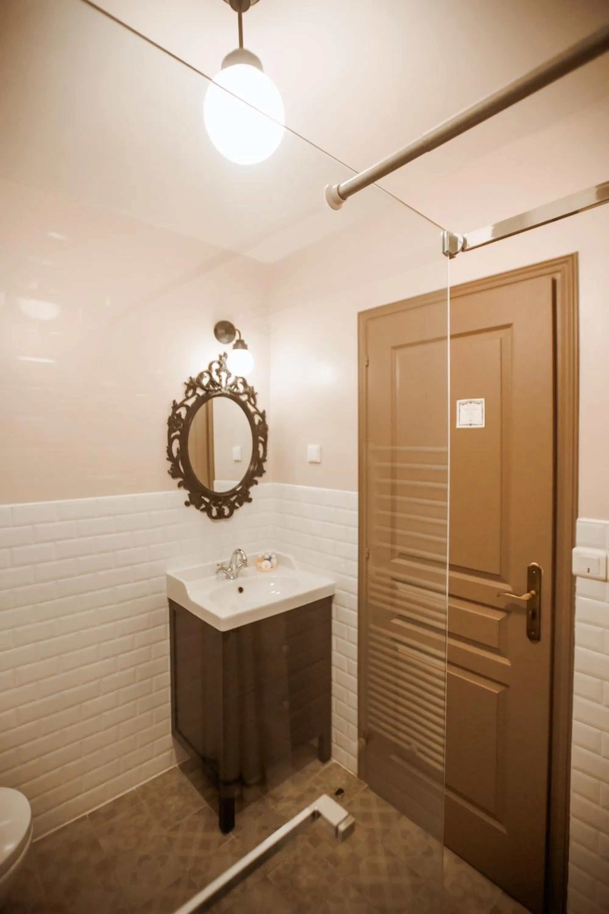 Bathroom in La Maison Gobert Paris Hotel Particulier