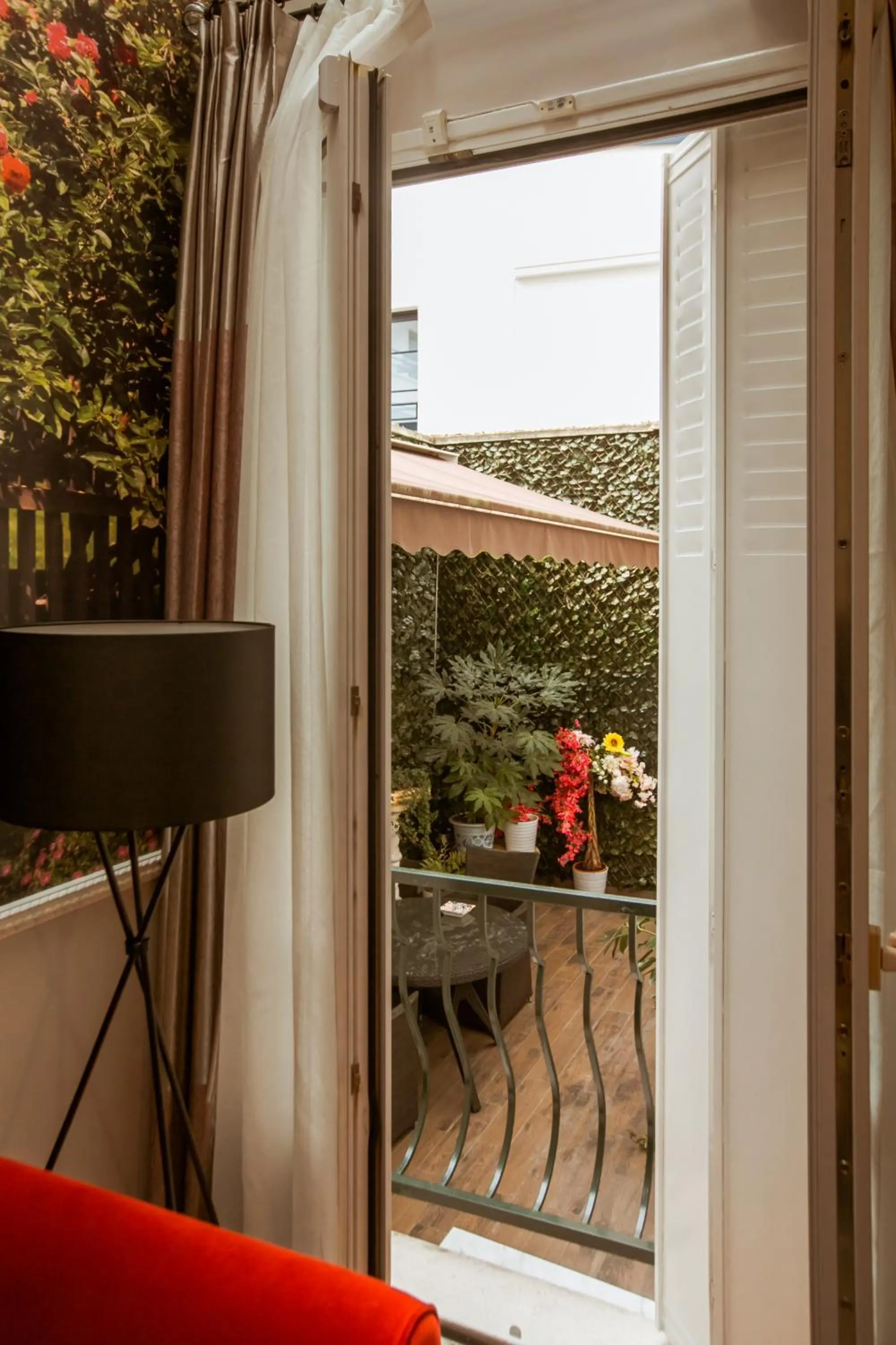 Garden view in La Maison Gobert Paris Hotel Particulier