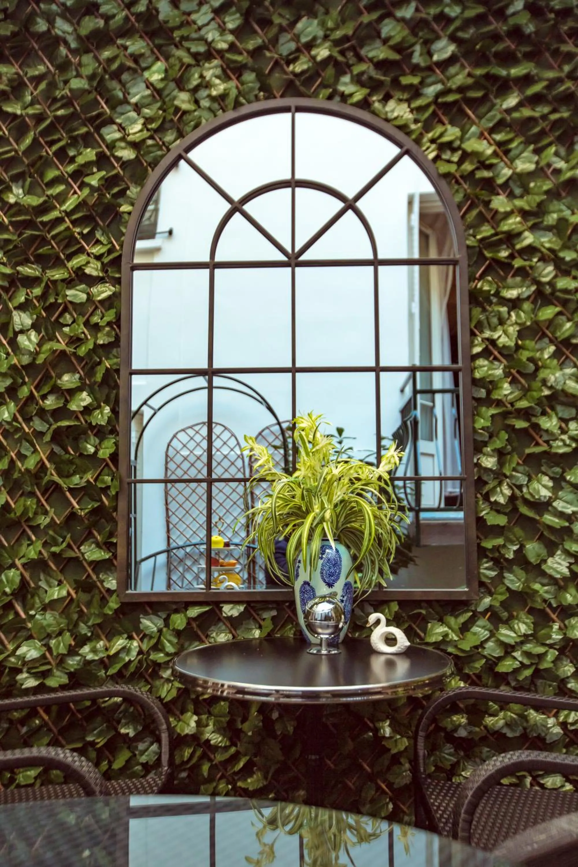 Garden in La Maison Gobert Paris Hotel Particulier