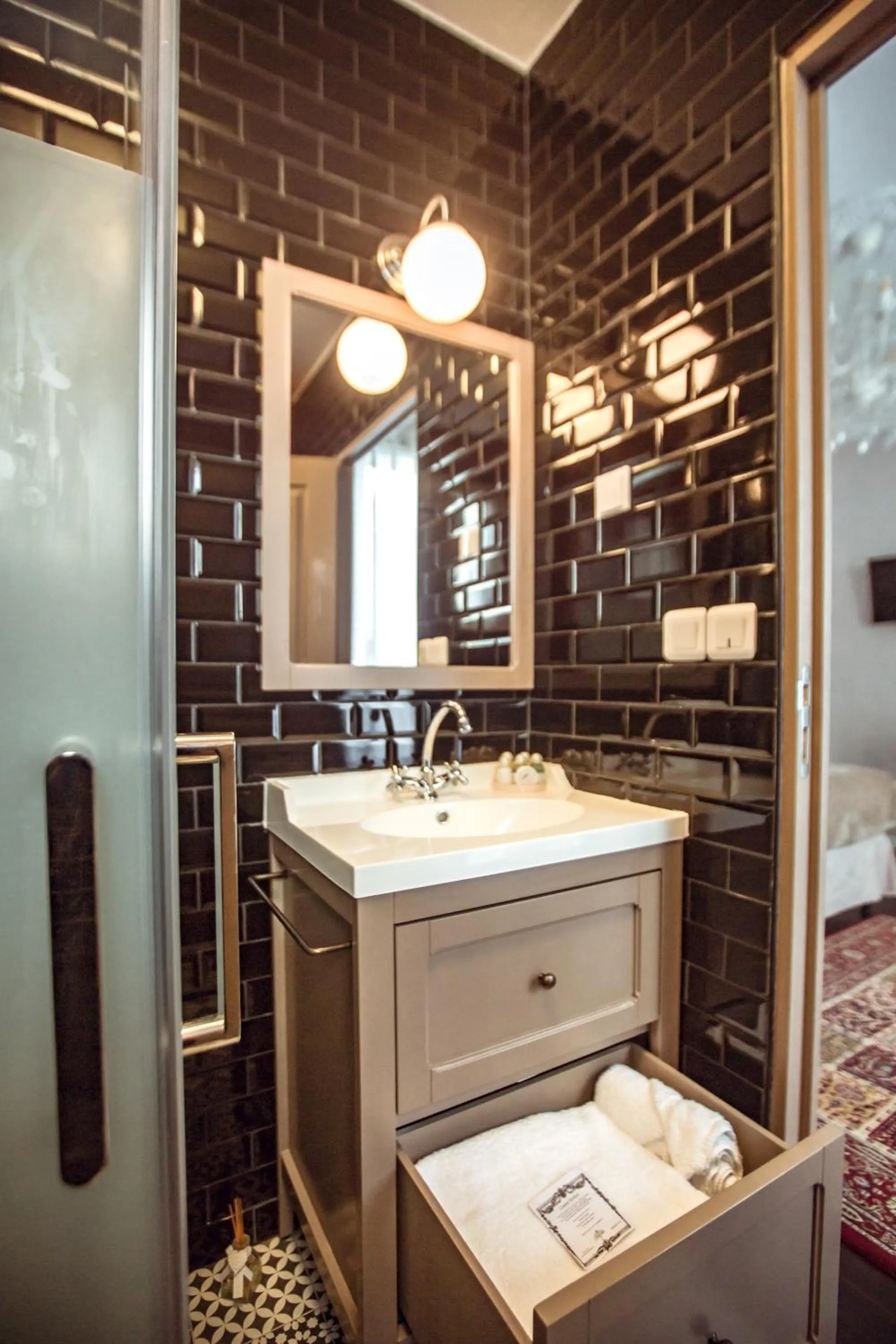 Bathroom in La Maison Gobert Paris Hotel Particulier