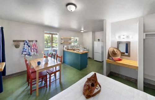 Kitchen or kitchenette, Bed in 7A Ranch