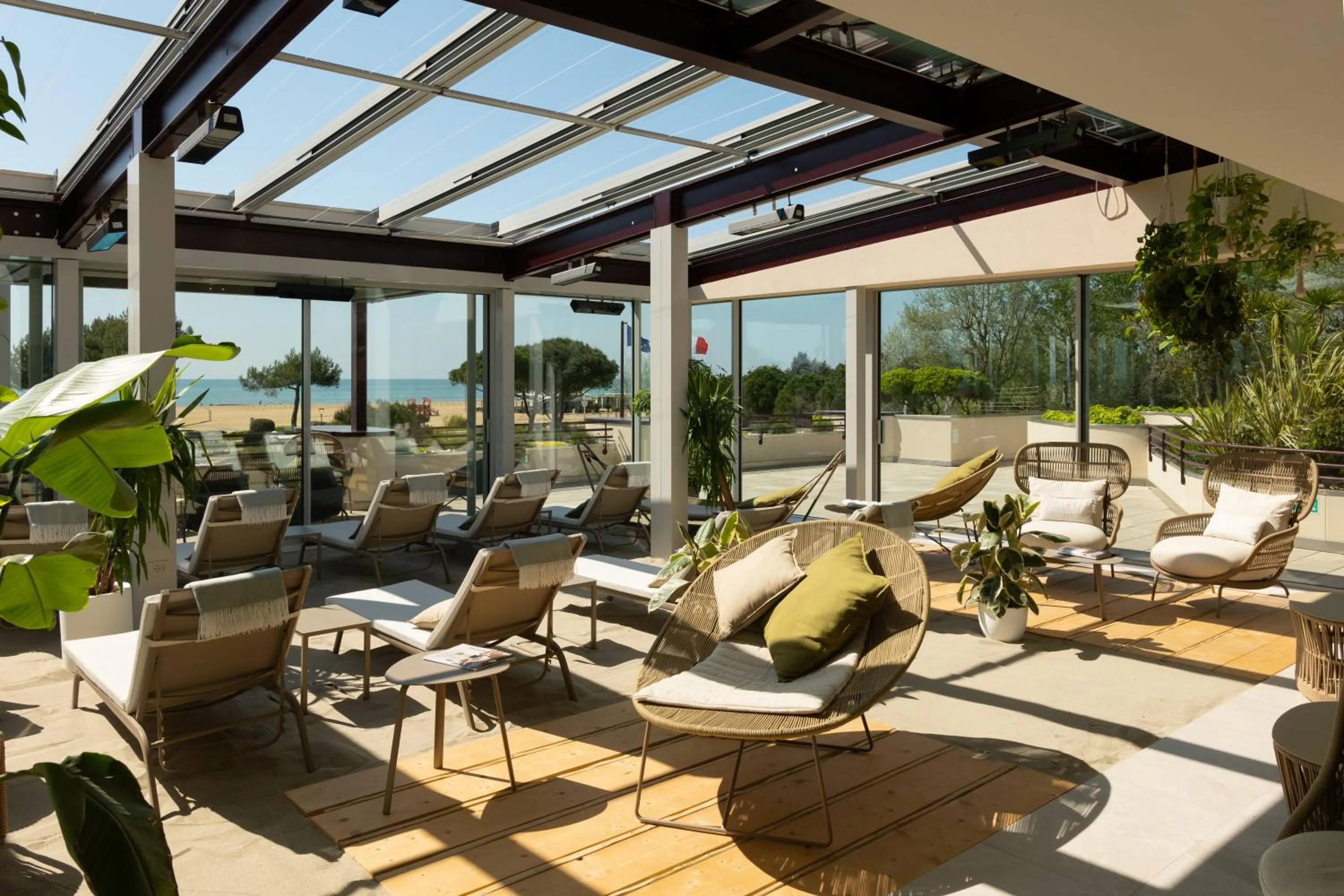 Patio in Savoy Beach Hotel & Thermal Spa