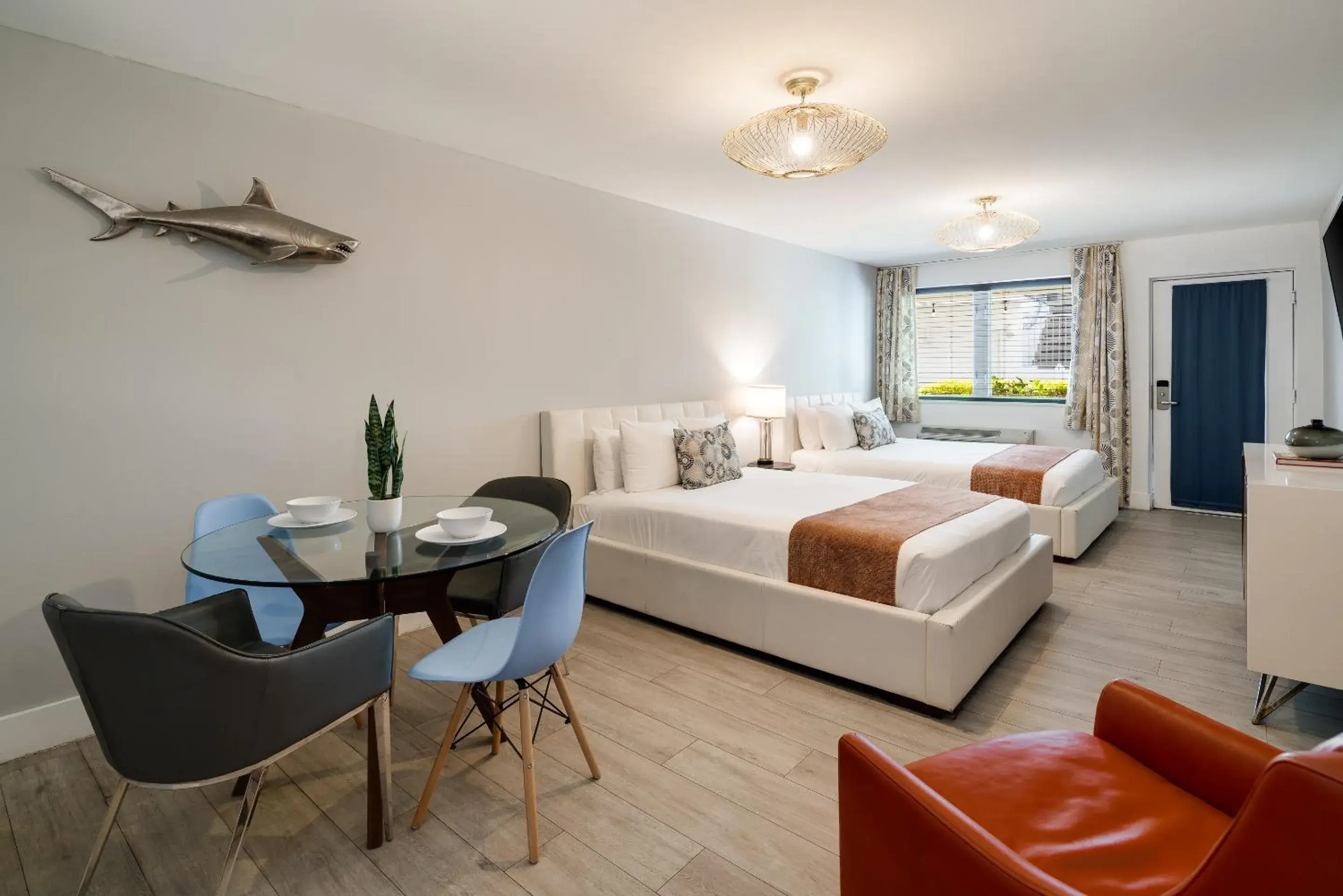 Deluxe Studio Double Queen in Waterside Hotel and Suites Deluxe Studio Double Queen in Waterside Hotel and Suites