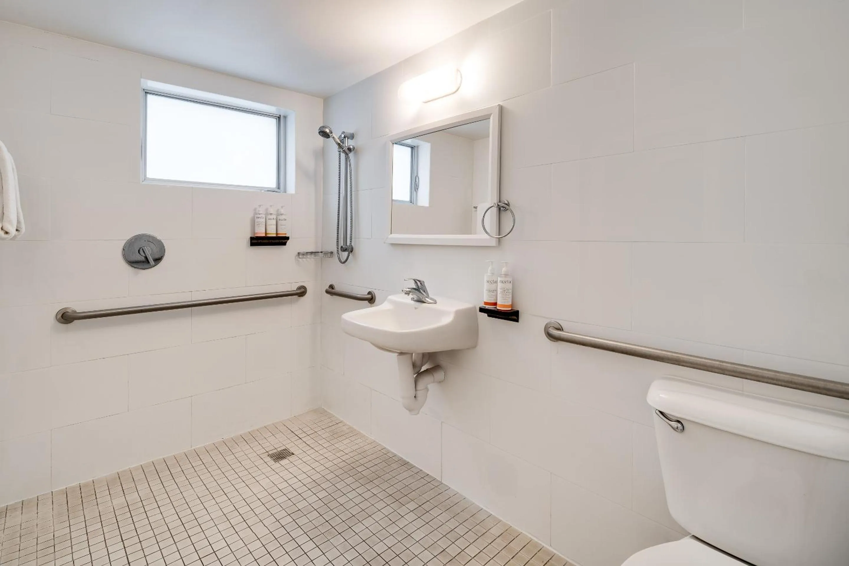 Waterside Hotel and Suites