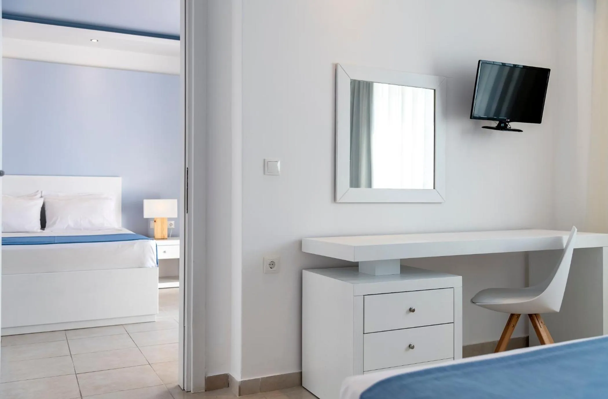 Bedroom, Bed in Gaia Royal