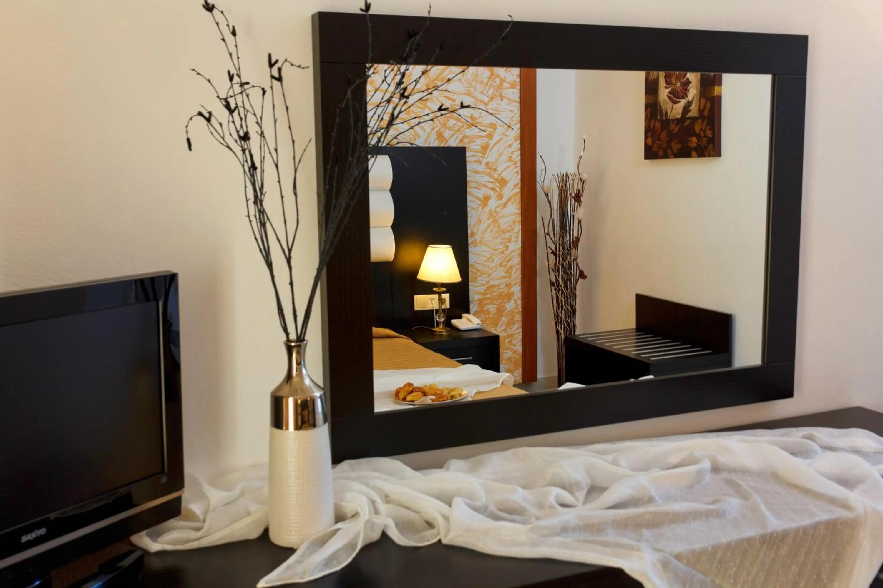 Decorative detail in Gaia Royal