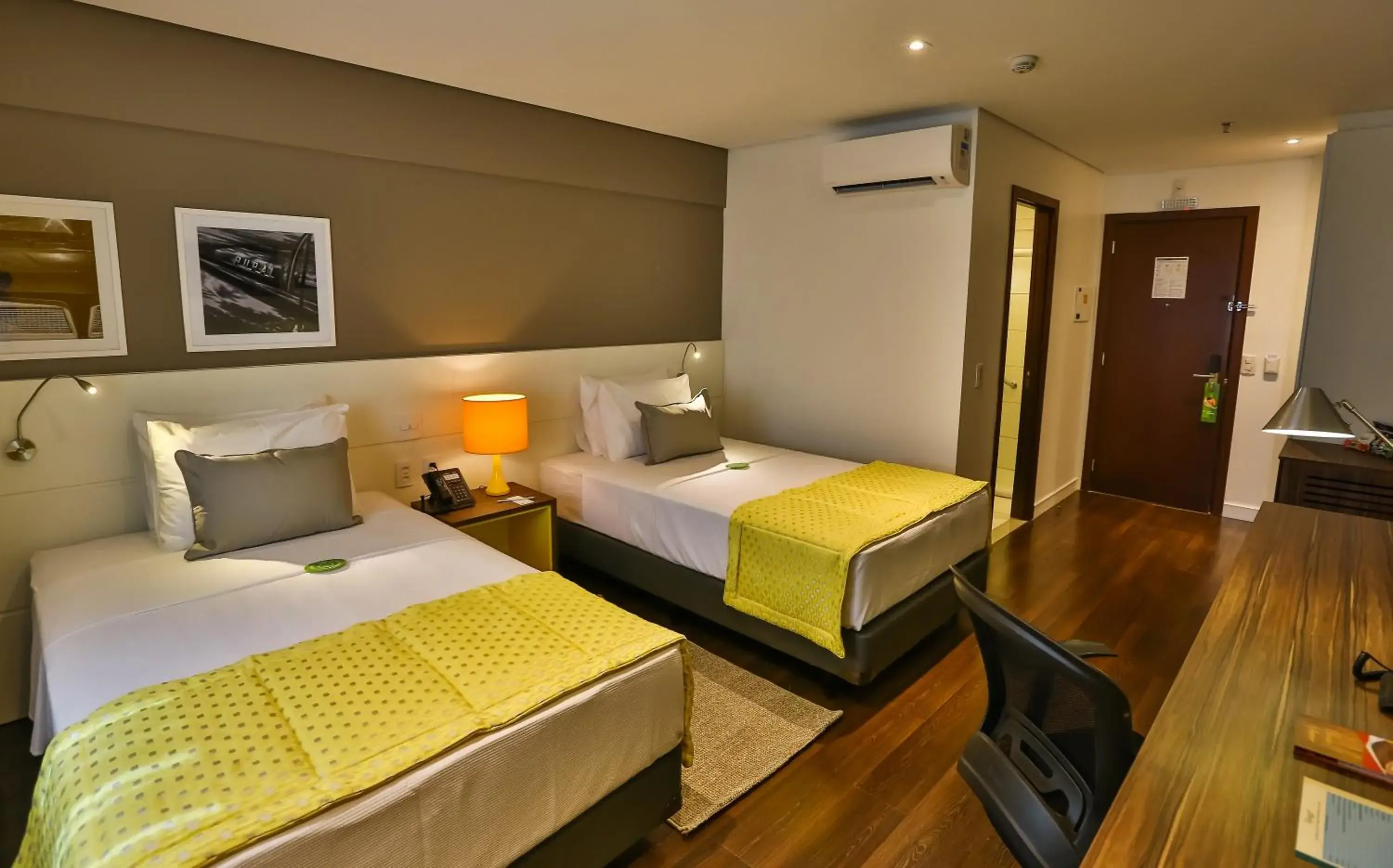 Superior Twin Room in Quality Hotel Flamboyant Superior Twin Room in Quality Hotel Flamboyant