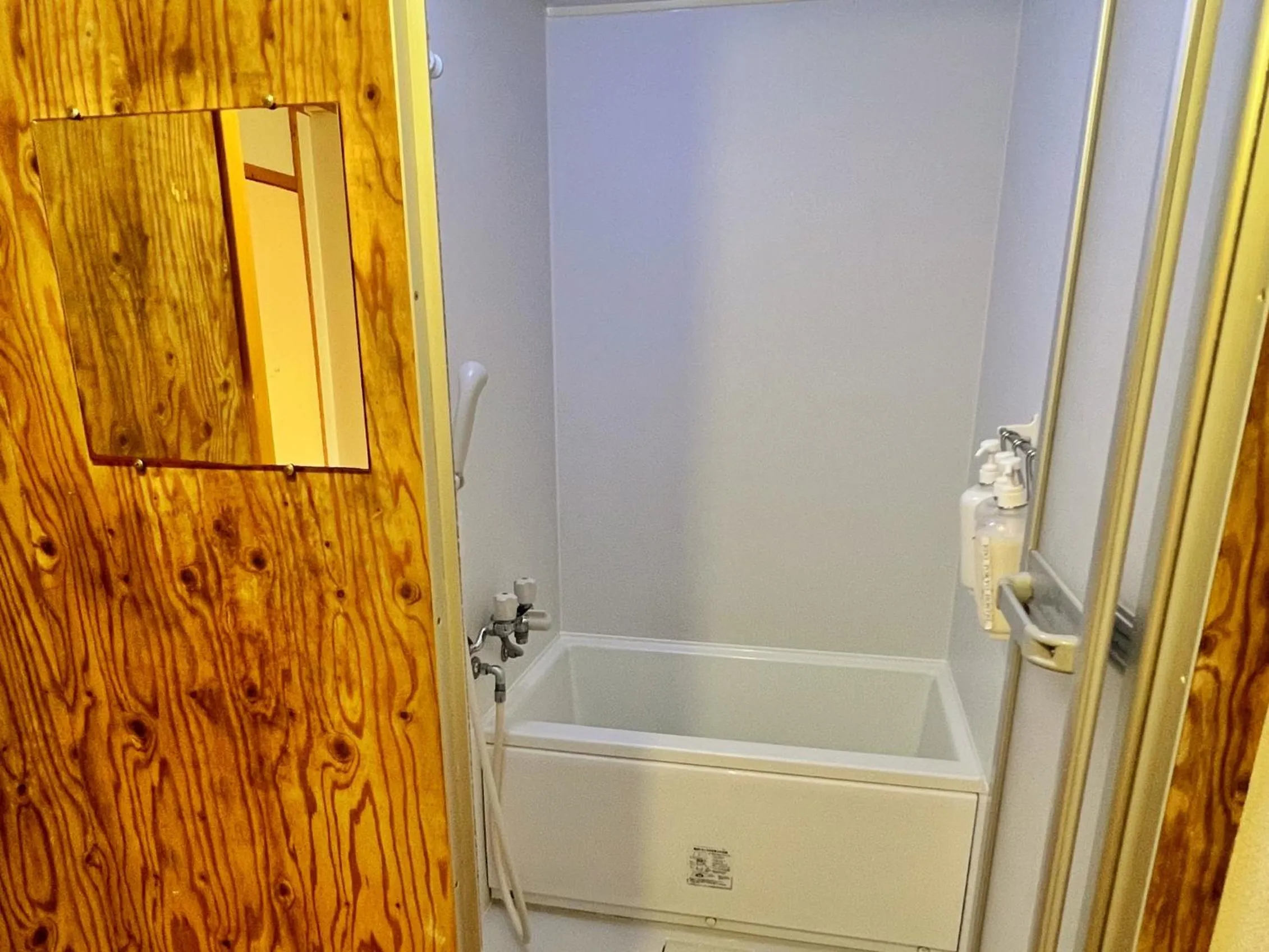 Shower in Edo Tokyo Hostel