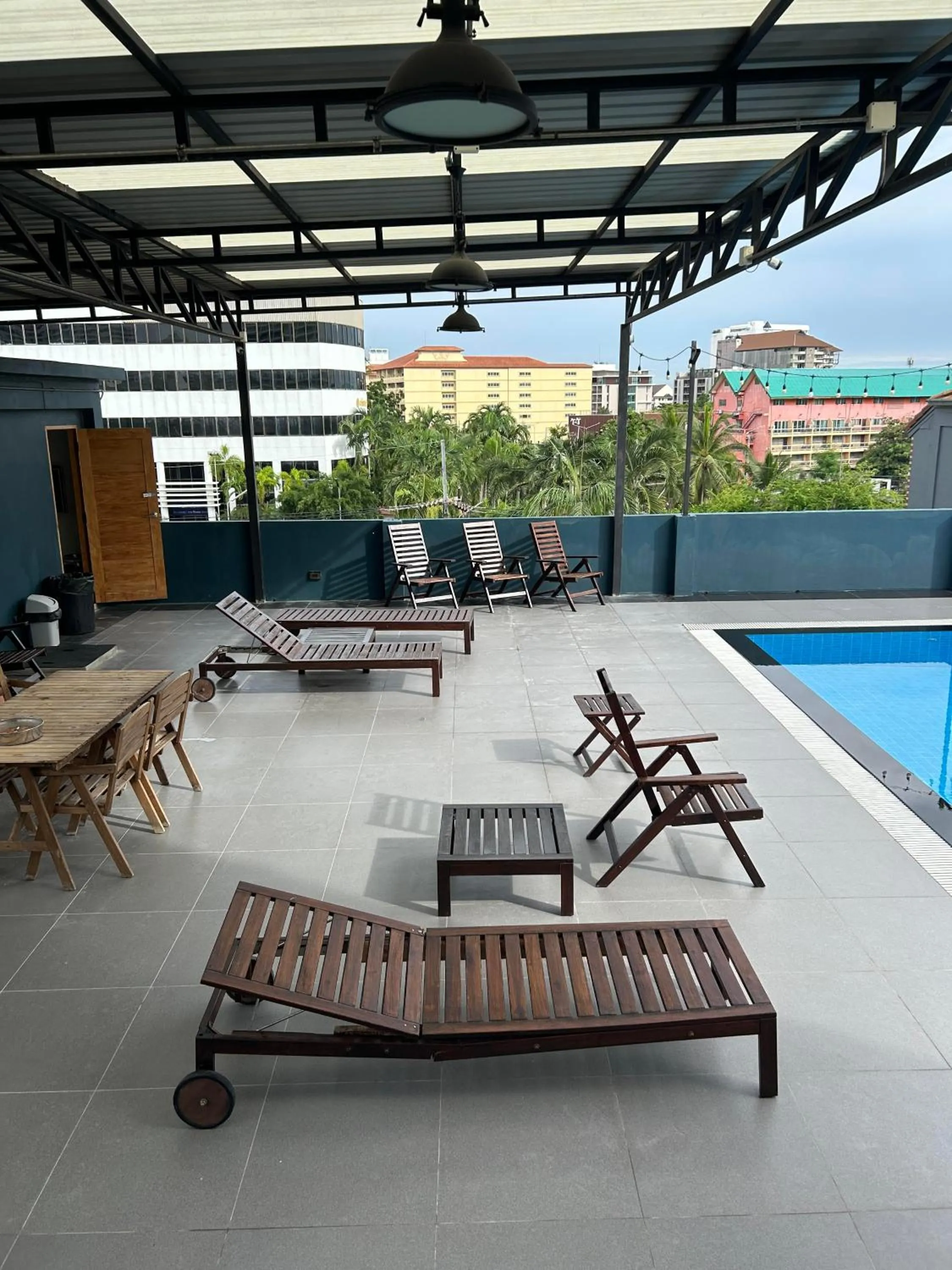 Swimming pool in Jomtien Longstay Hotel - SHA Plus Certified