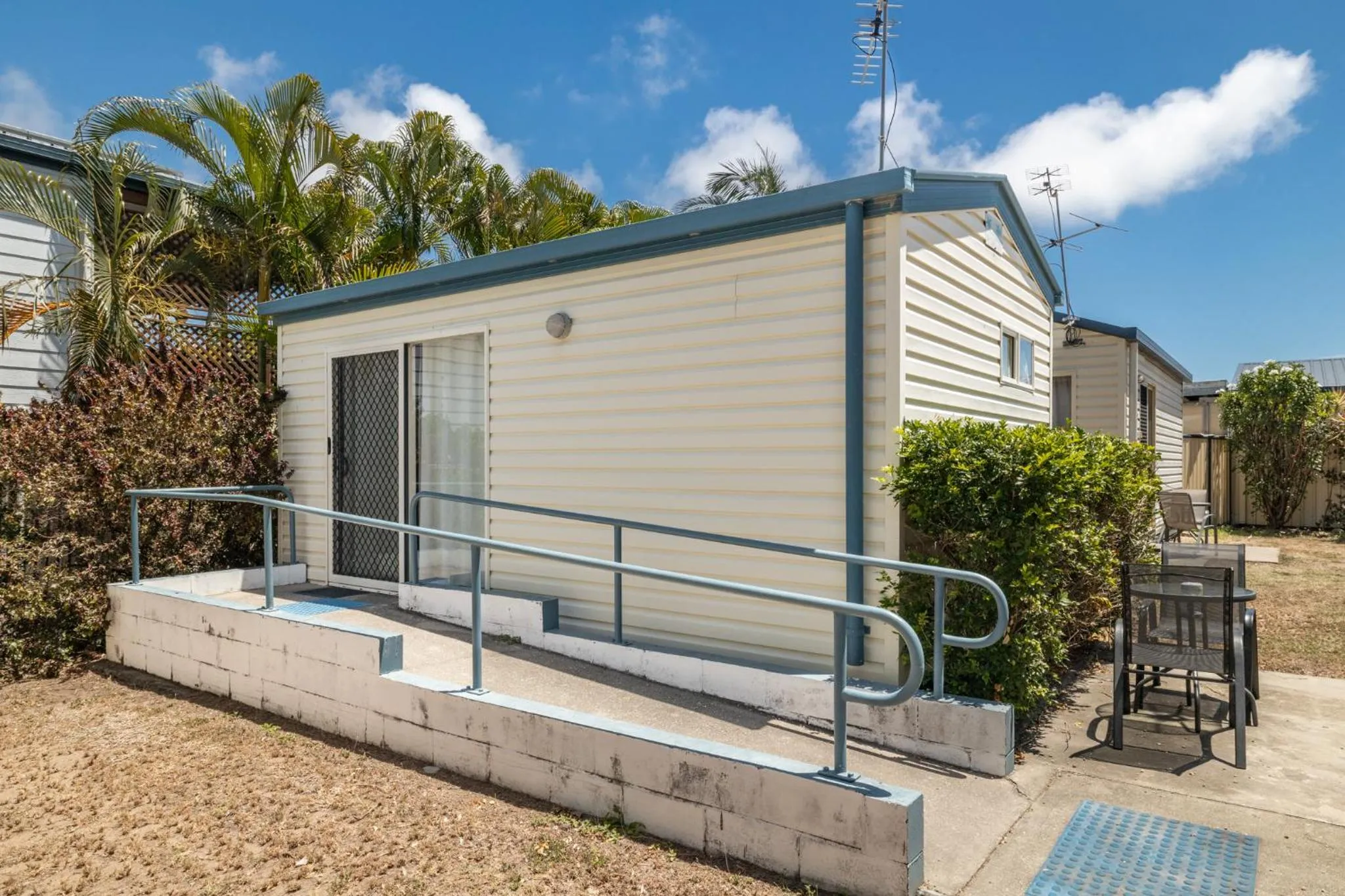 Property building in Harbour Lights Tourist Park
