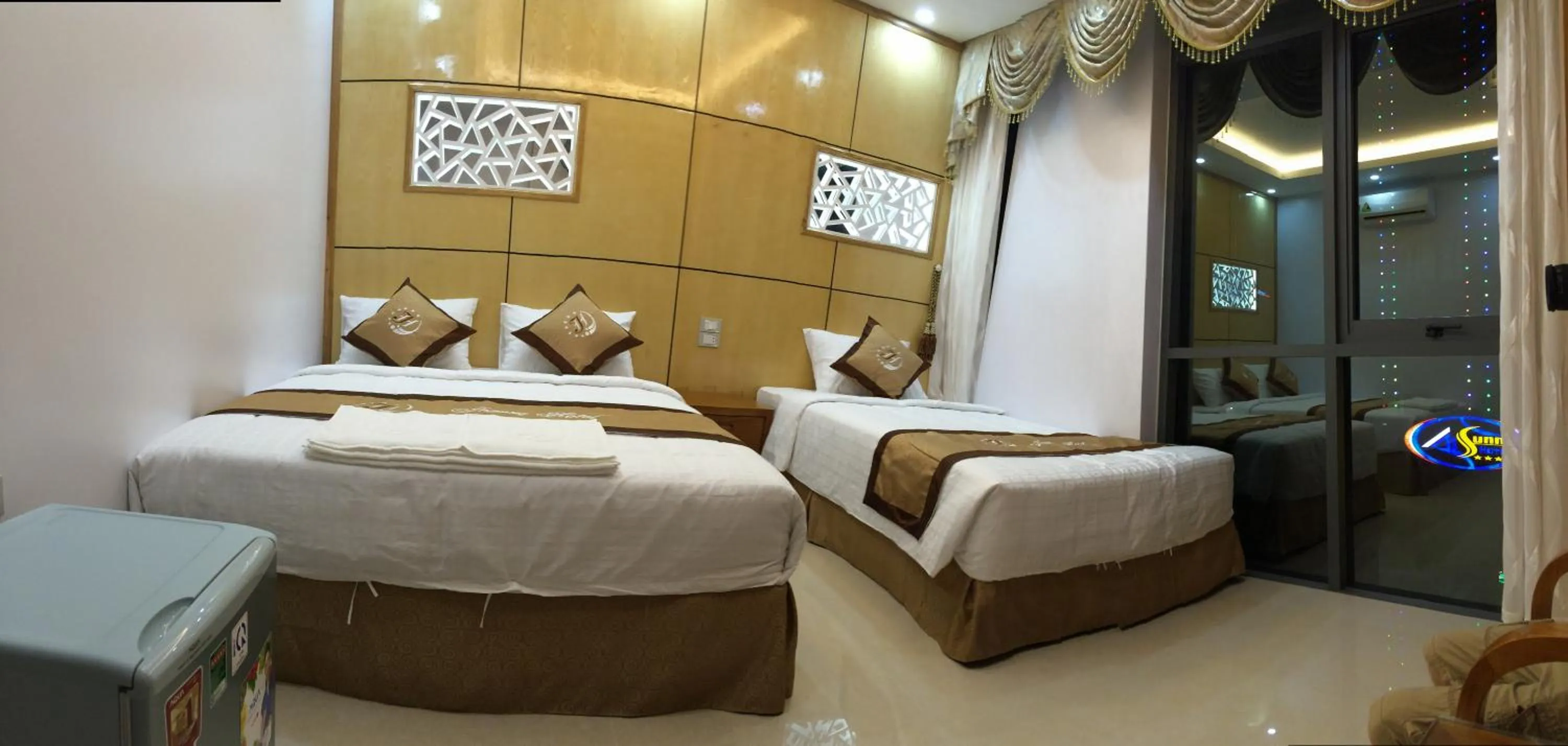 Bedroom, Bed in Jeanne Hotel