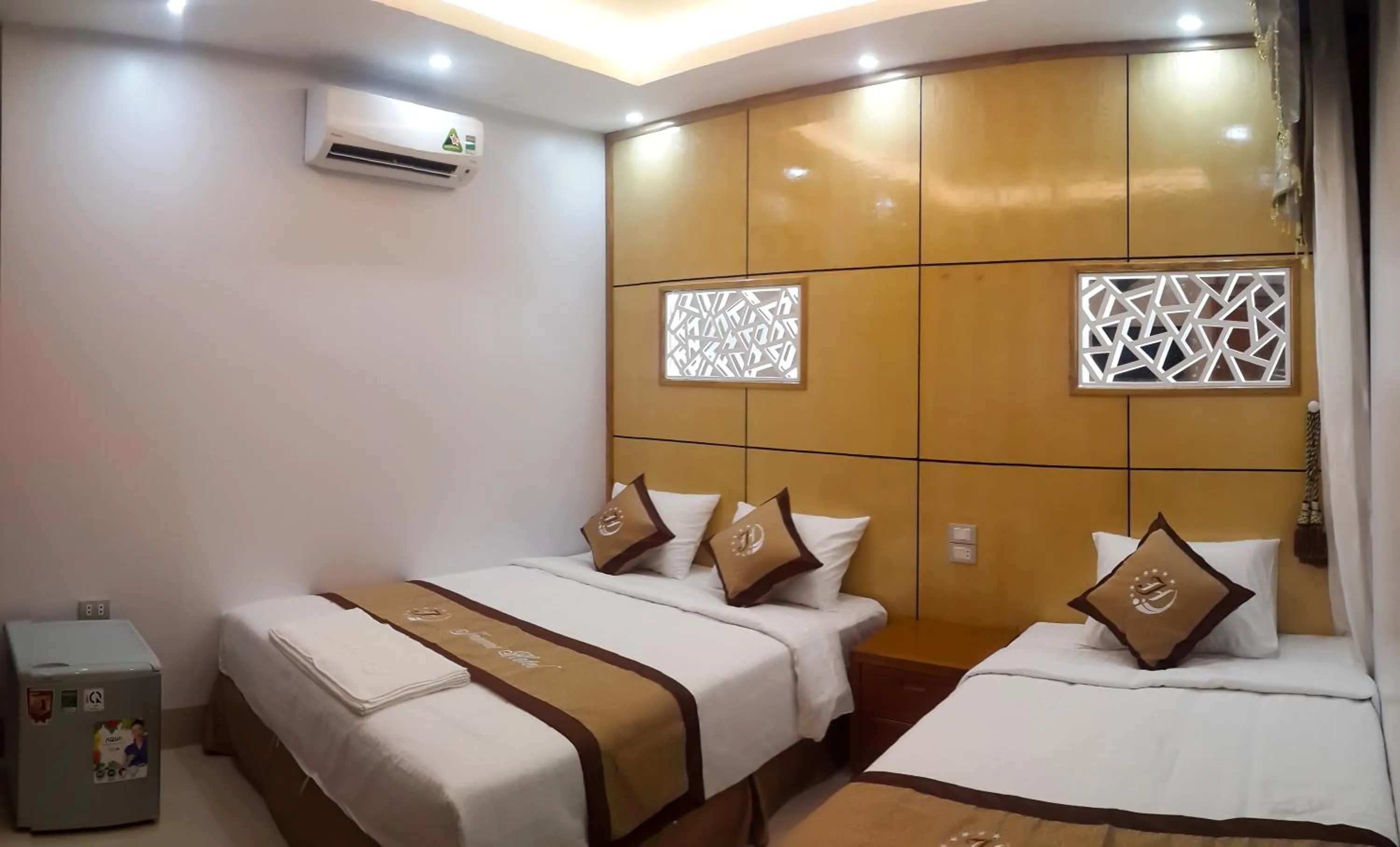 Decorative detail, Bed in Jeanne Hotel