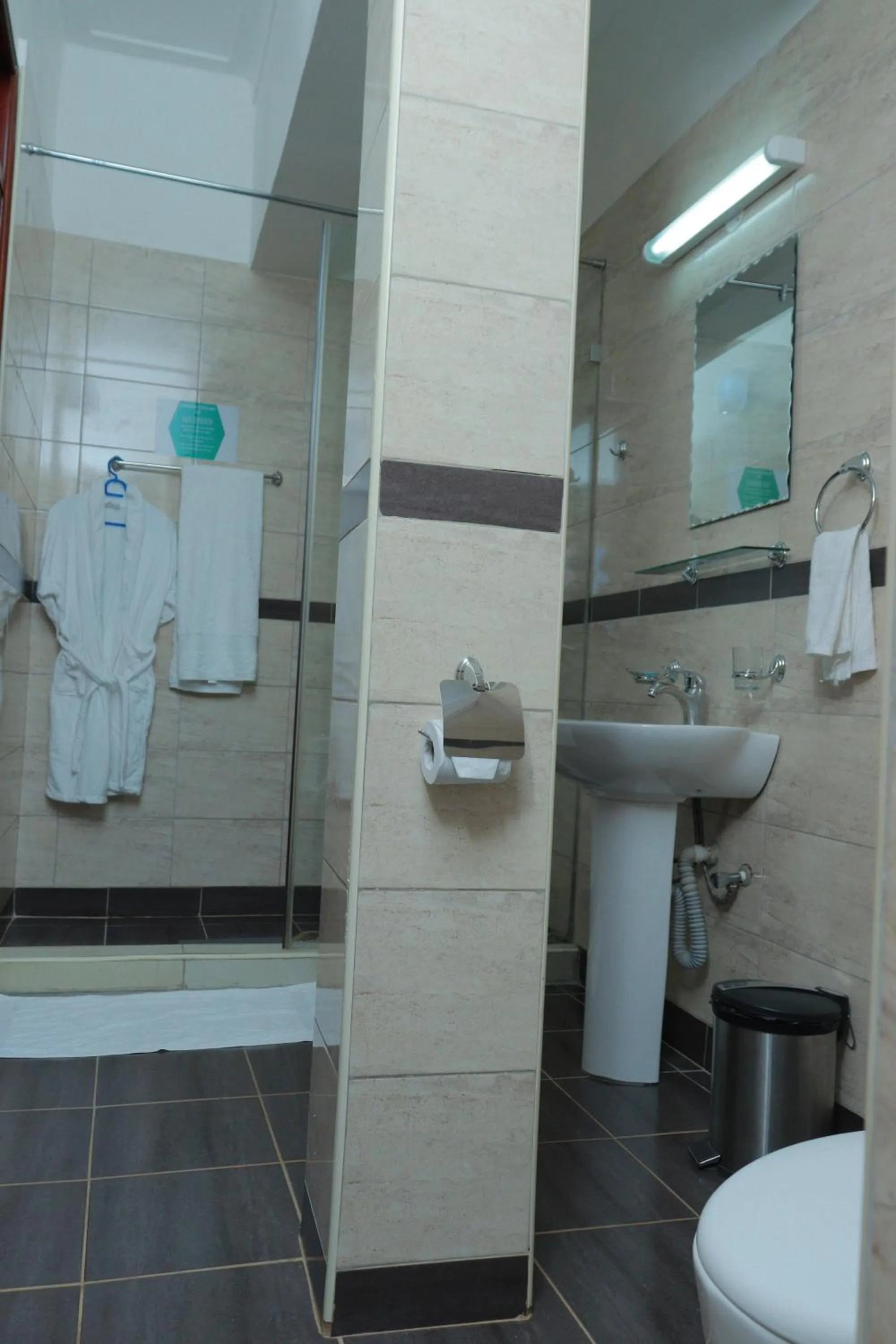 Shower in Mowicribs Hotel and Spa