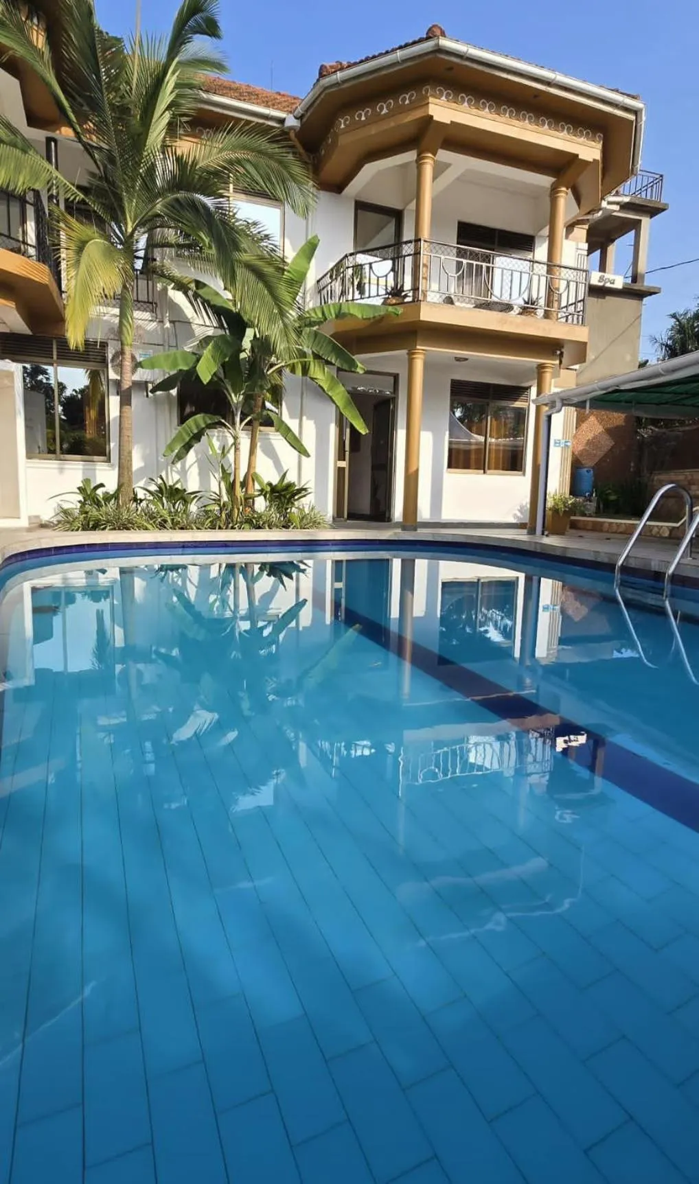 Property building in Mowicribs Hotel and Spa