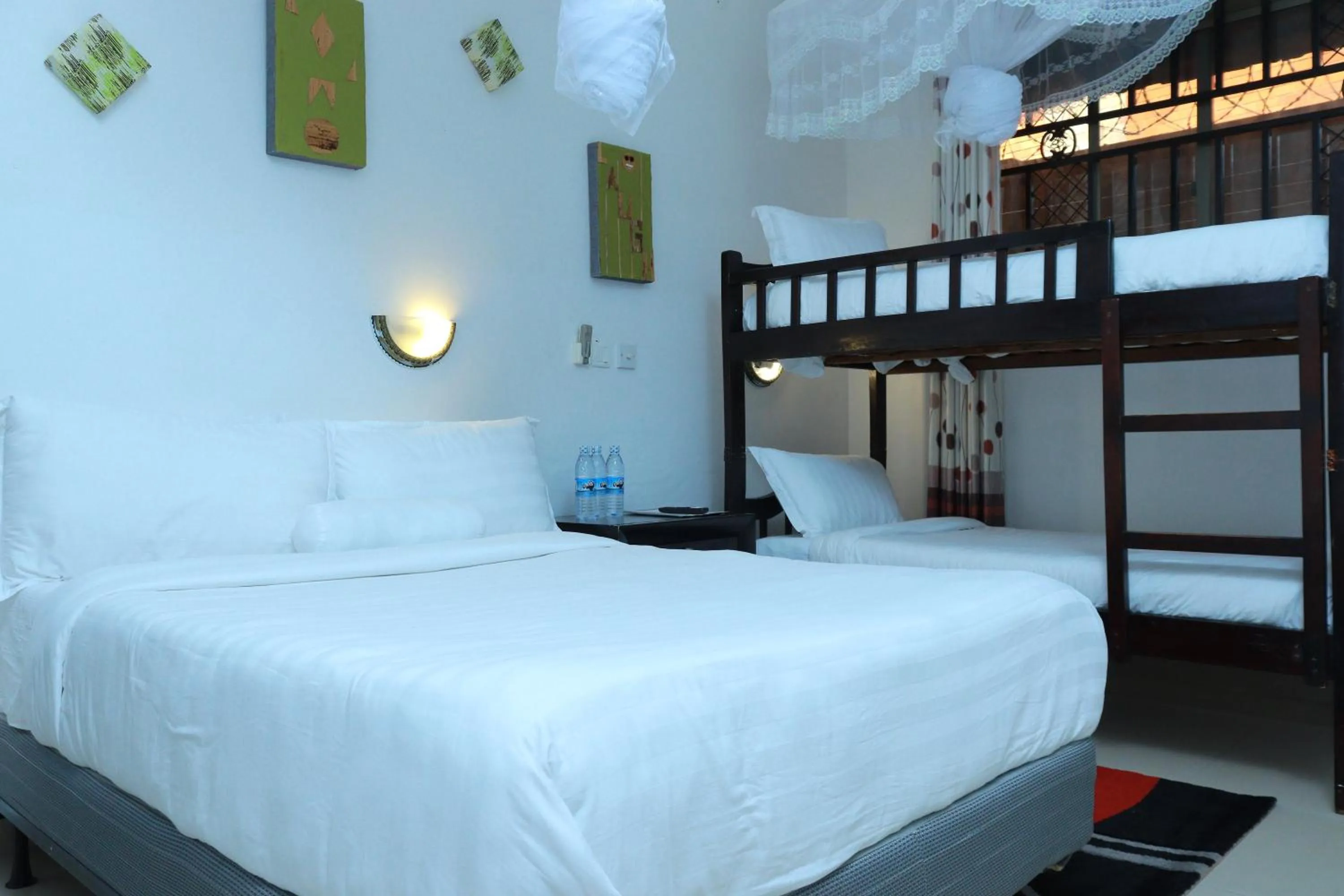 TV and multimedia, Bed in Mowicribs Hotel and Spa