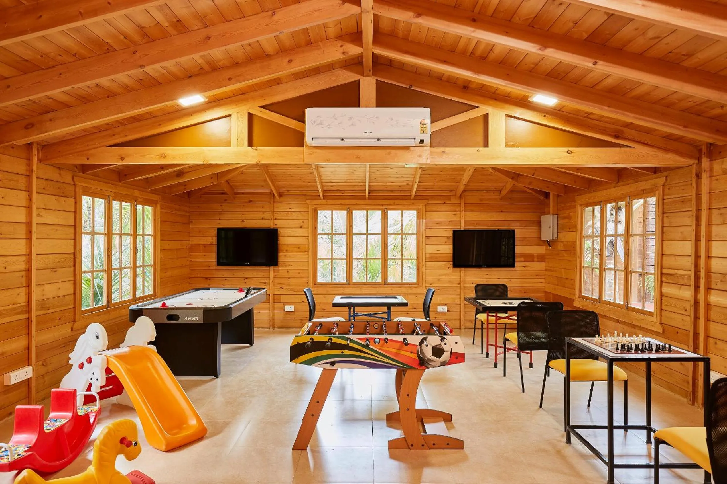 Billiard in Sterling Anaikatti