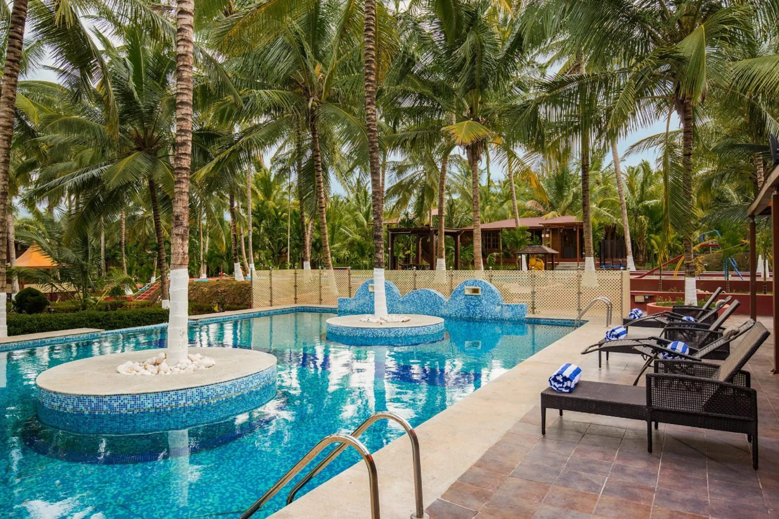 Swimming pool in Sterling Anaikatti