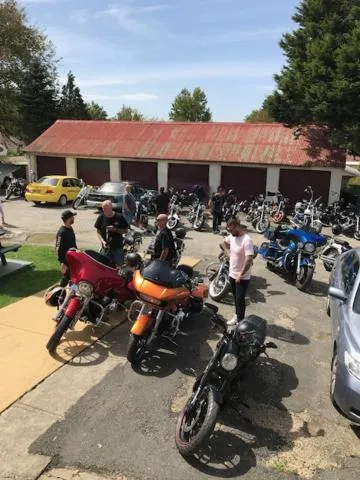 Property building in Gardners Inn Hotel