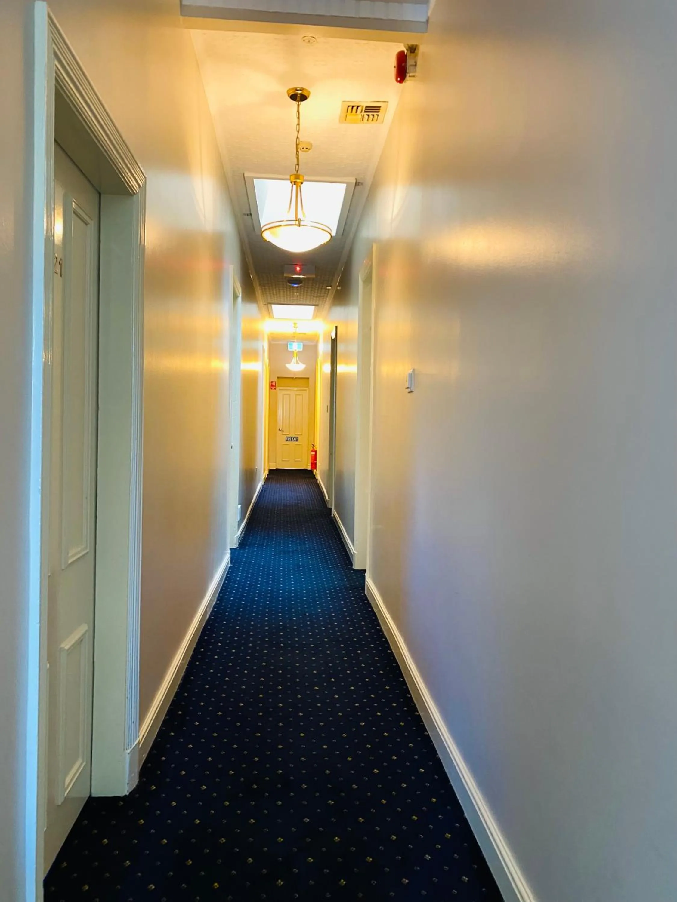 Property building in Gardners Inn Hotel