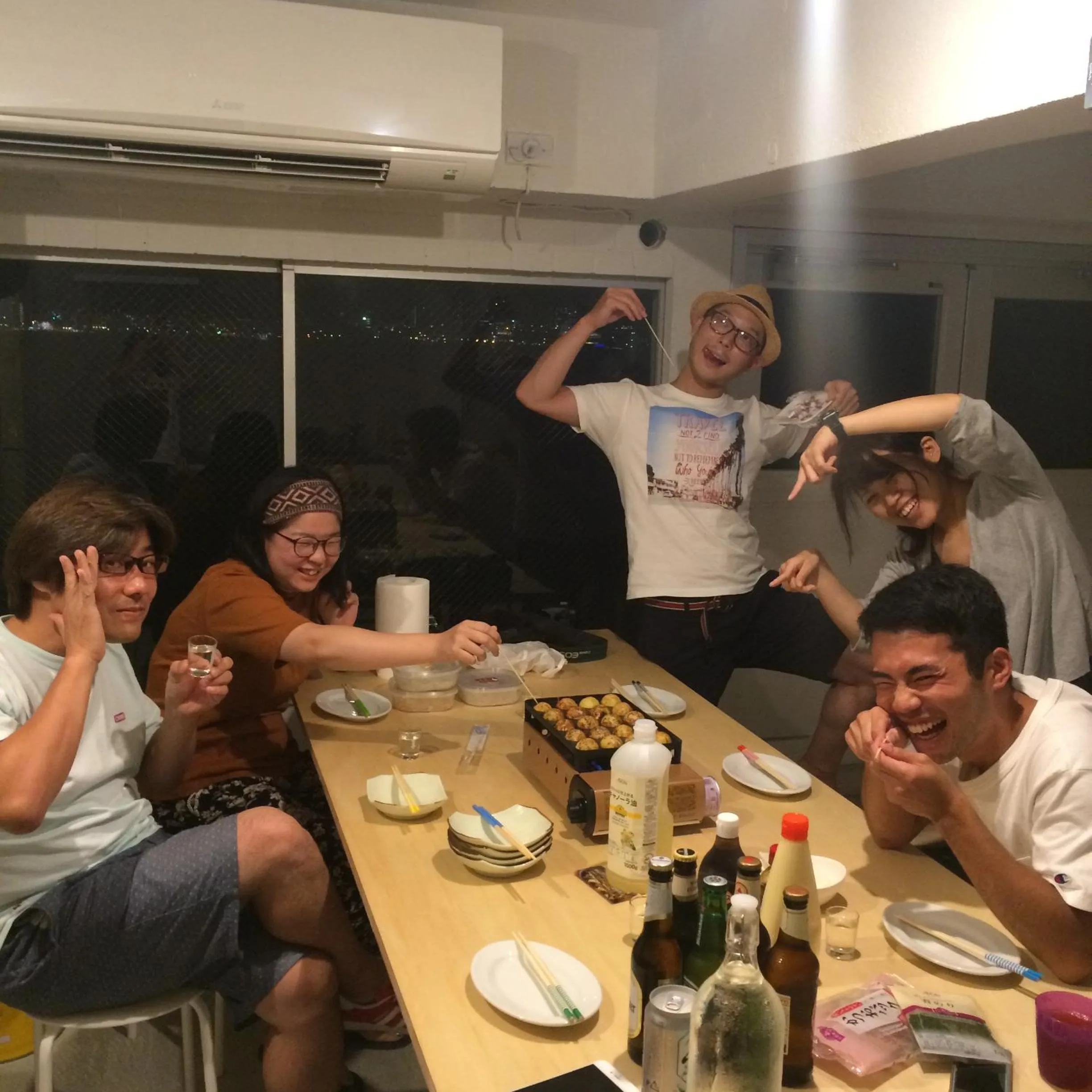 Communal kitchen, Restaurant/Places to Eat in uzuhouse