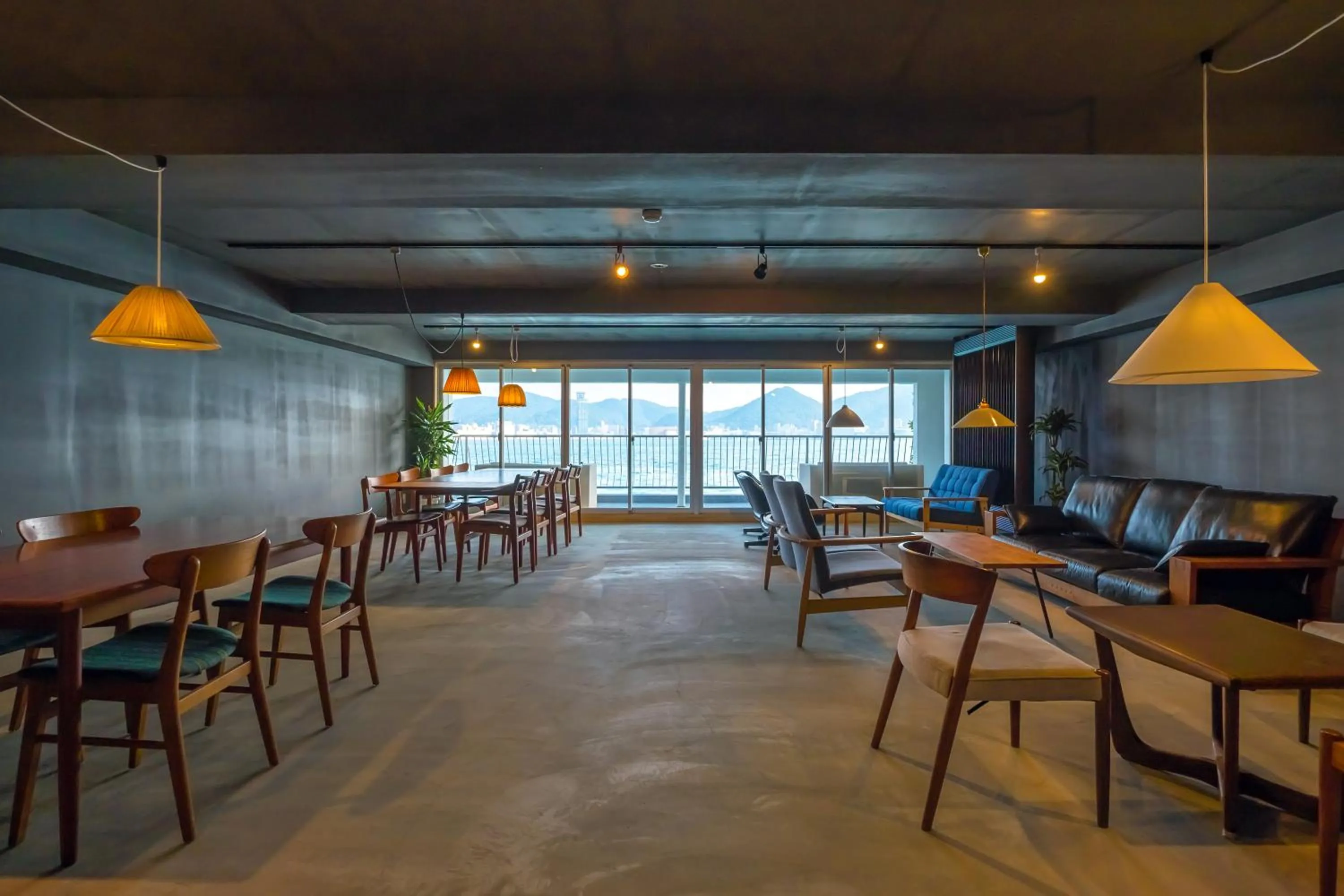 On-site shops in uzuhouse