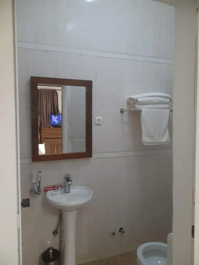 Single Room with Sea View - single occupancy in Hotel Residencial Ramire-Tour Single Room with Sea View - single occupancy in Hotel Residencial Ramire-Tour