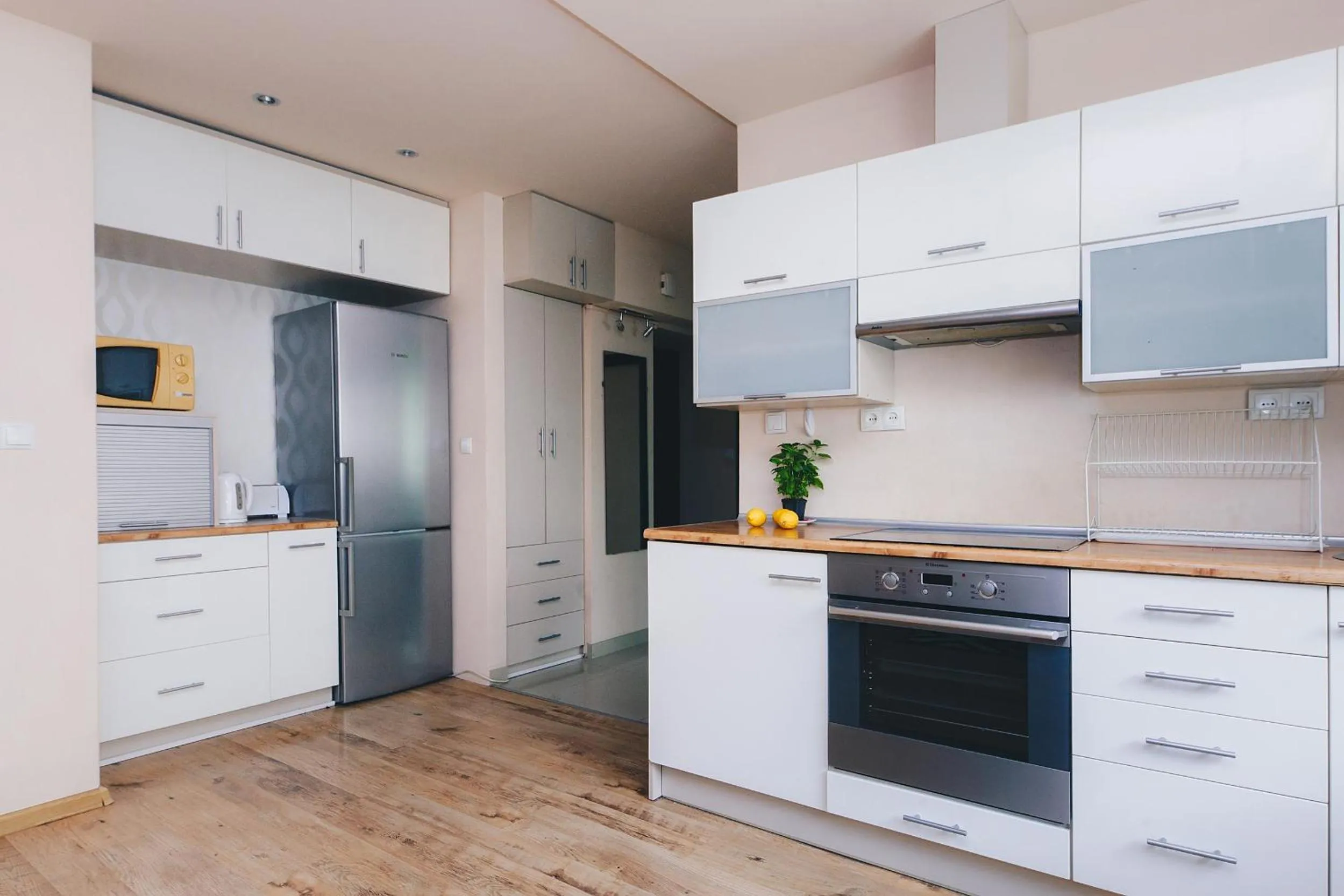 ShortStayPoland Solidarnosci (B8)