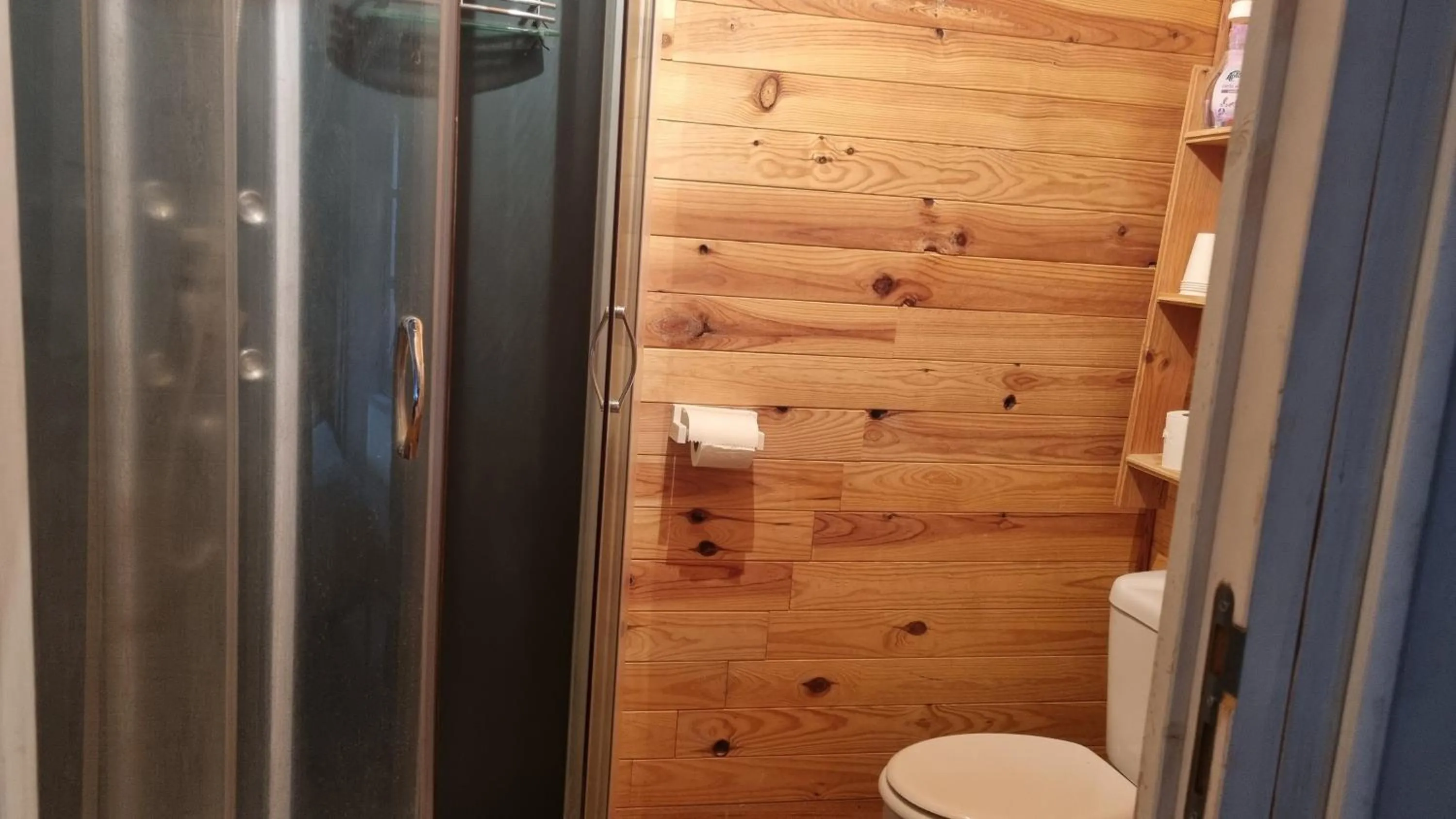 Shower in Relais des castors