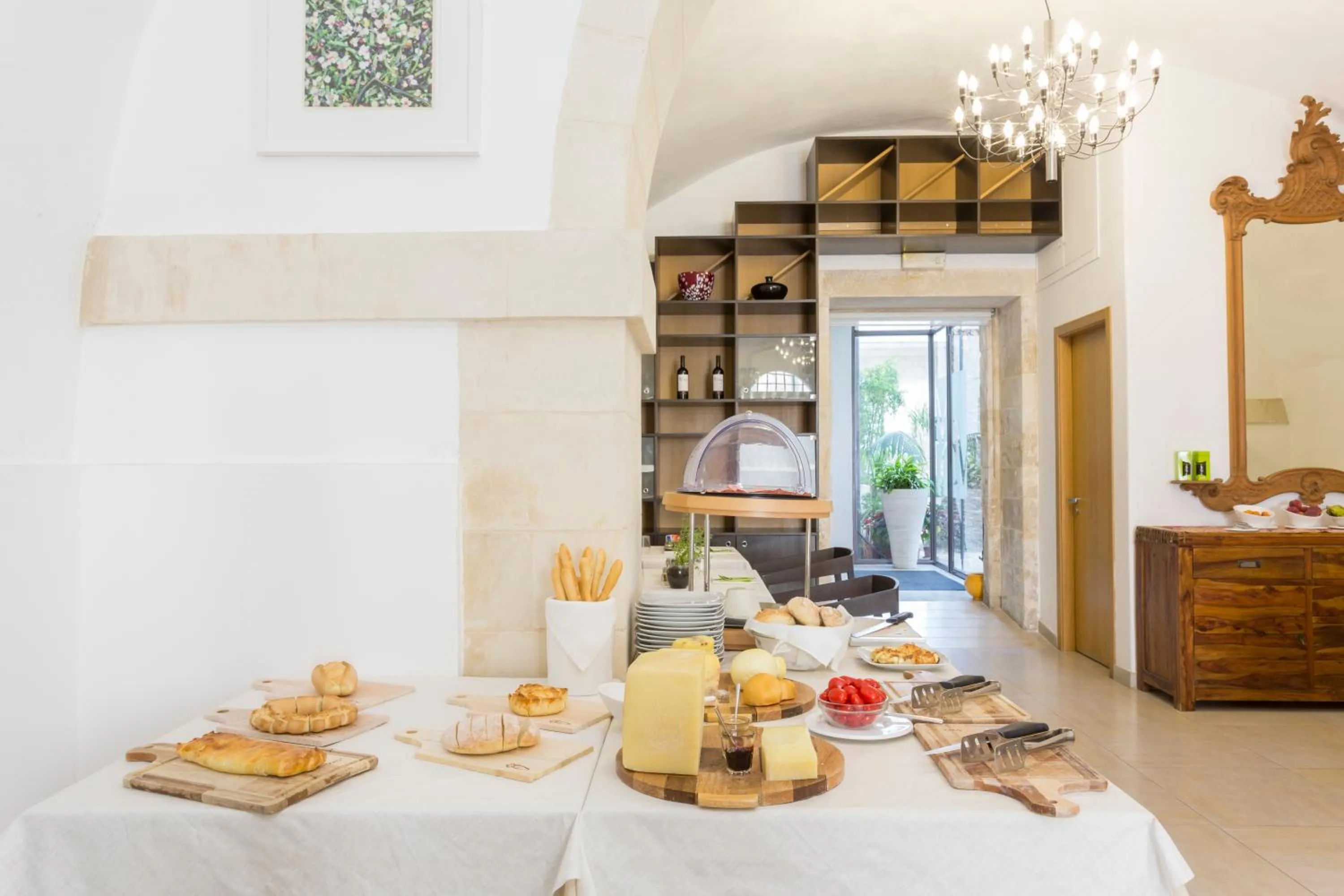 Buffet breakfast in Hotel Novecento