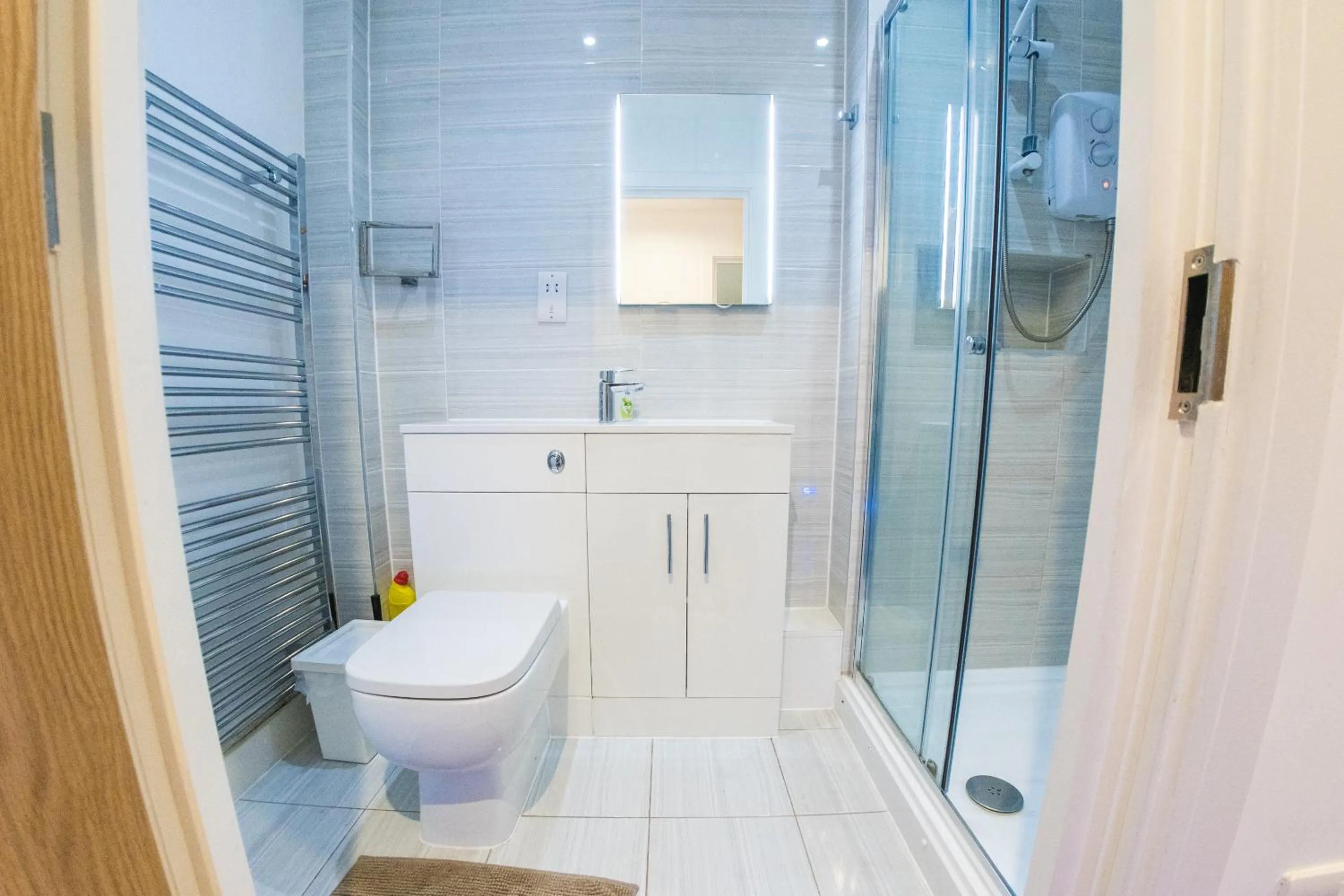 Bathroom in Ilford Tower Apartments