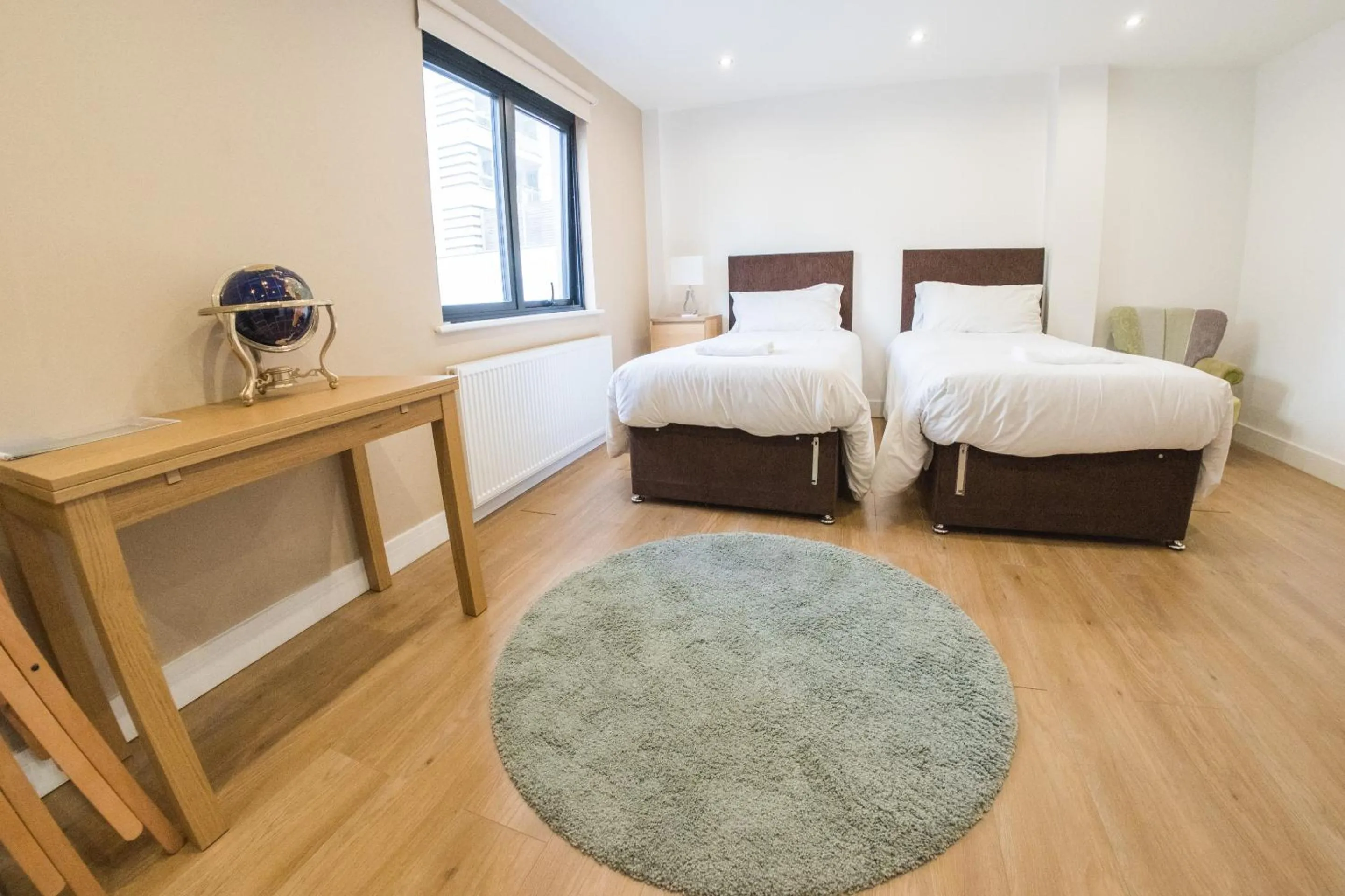 Bedroom, Bed in Ilford Tower Apartments