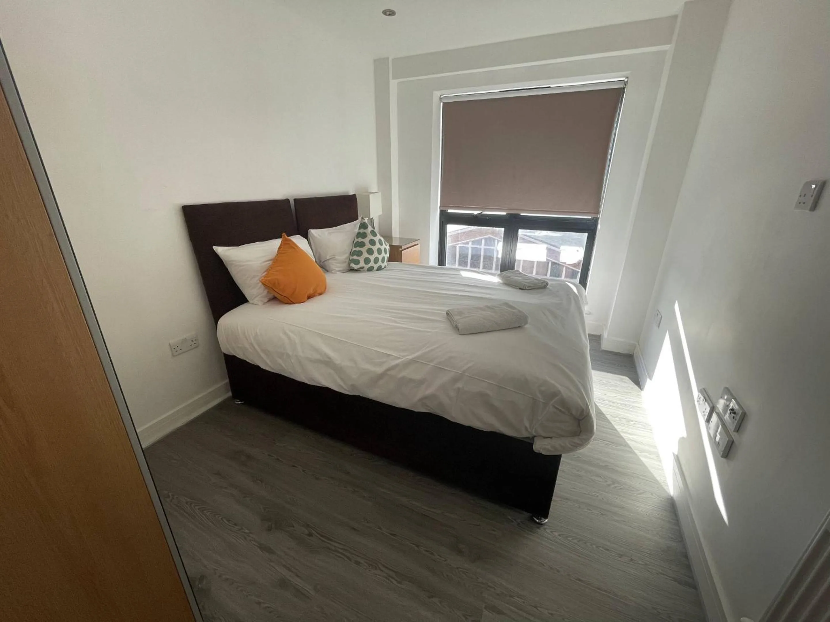 Bedroom, Bed in Ilford Tower Apartments