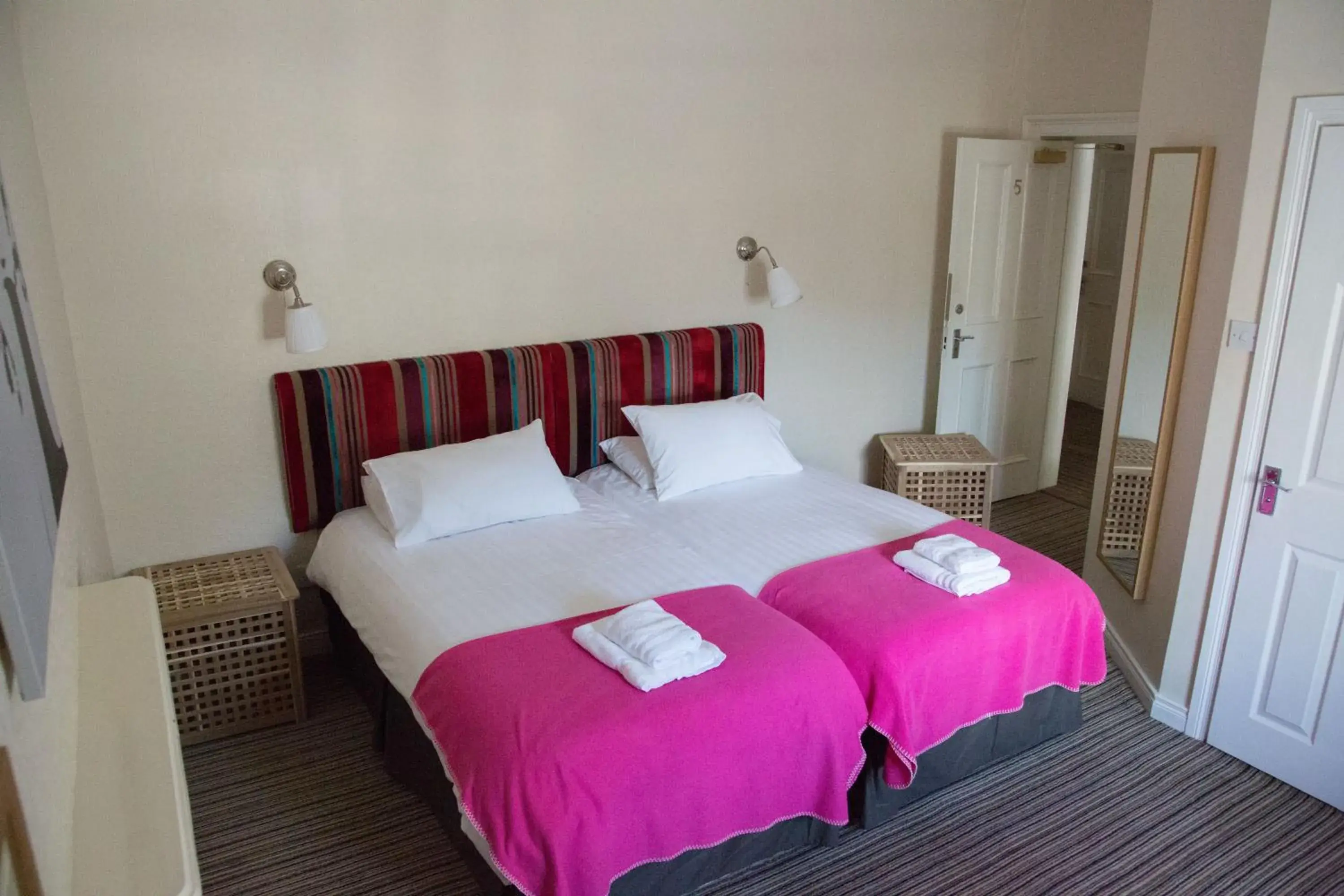 Standard Twin Room - First Floor in The Haven Standard Twin Room - First Floor in The Haven