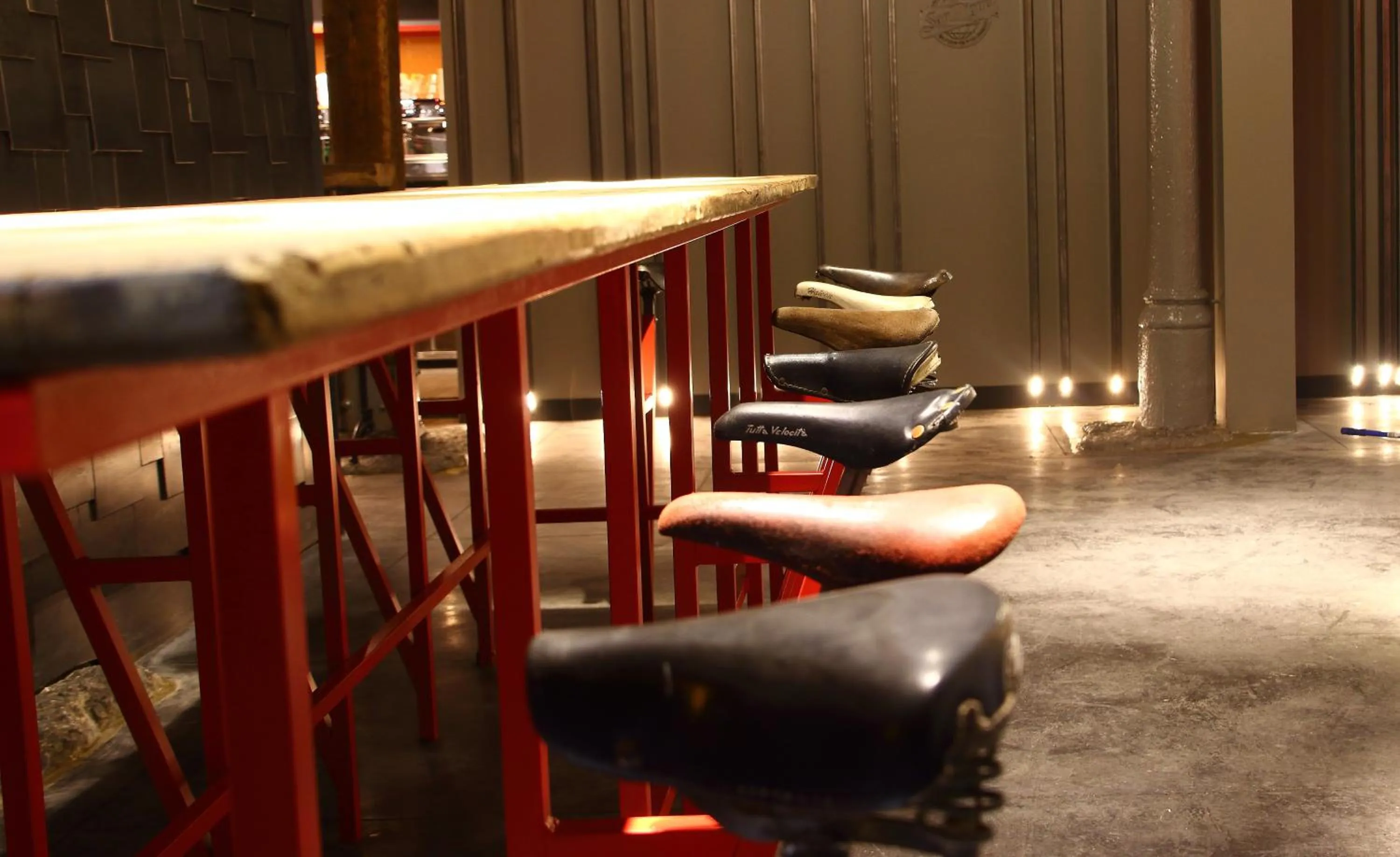 Communal lounge/ TV room in Poshtel Bilbao - Premium Hostel