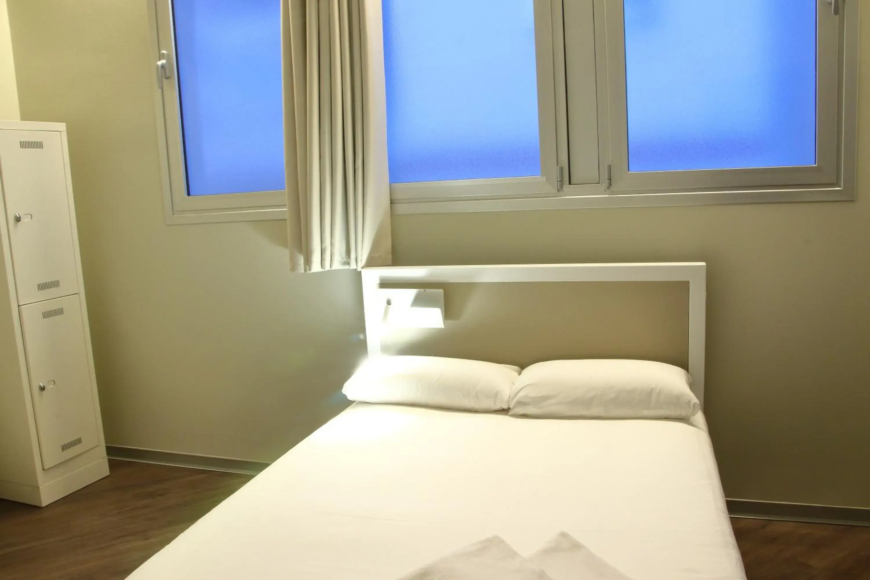 Double Room in Poshtel Bilbao - Premium Hostel Double Room in Poshtel Bilbao - Premium Hostel