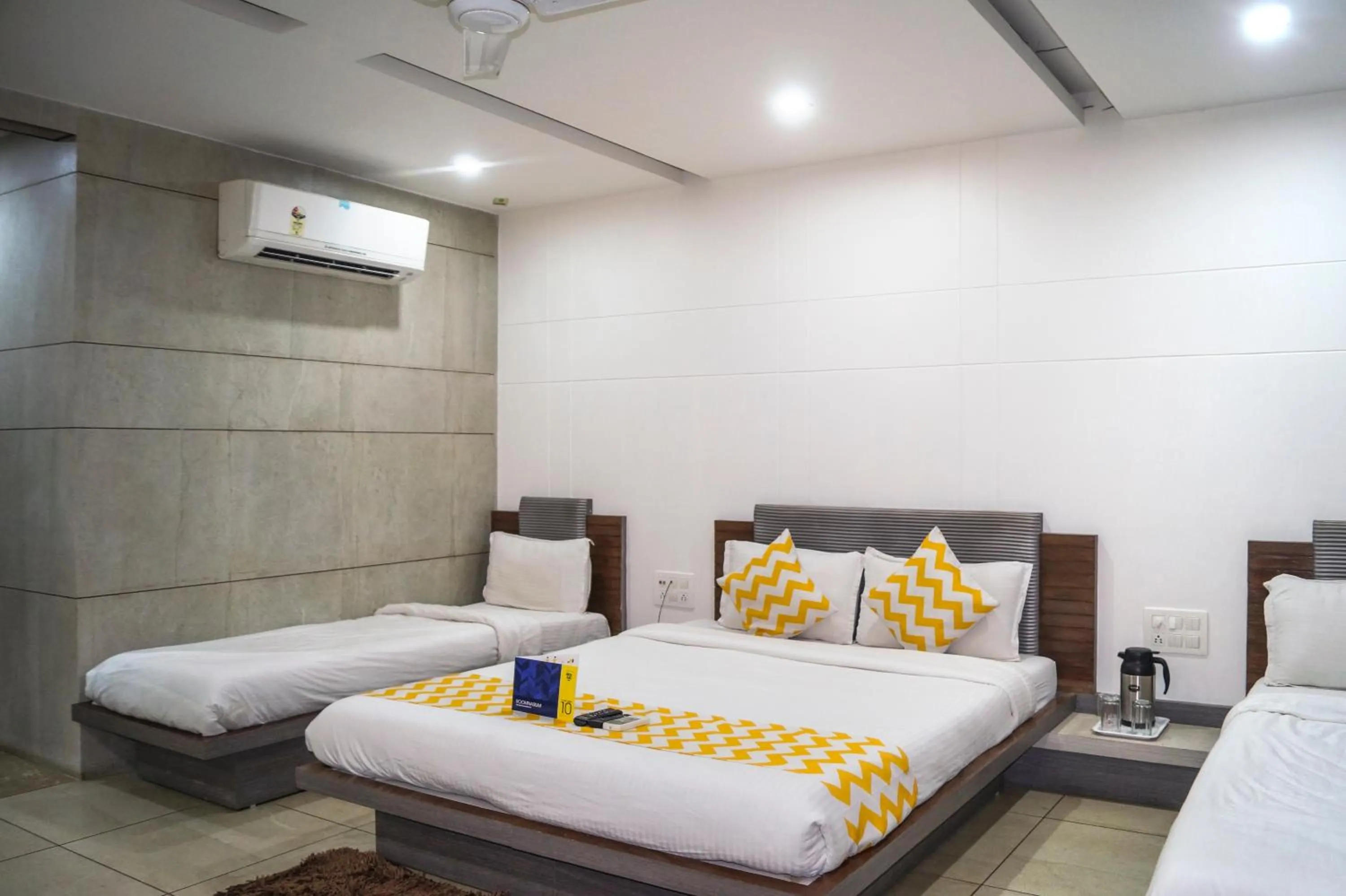 TV and multimedia in Hotel Darshan SP Ring Road