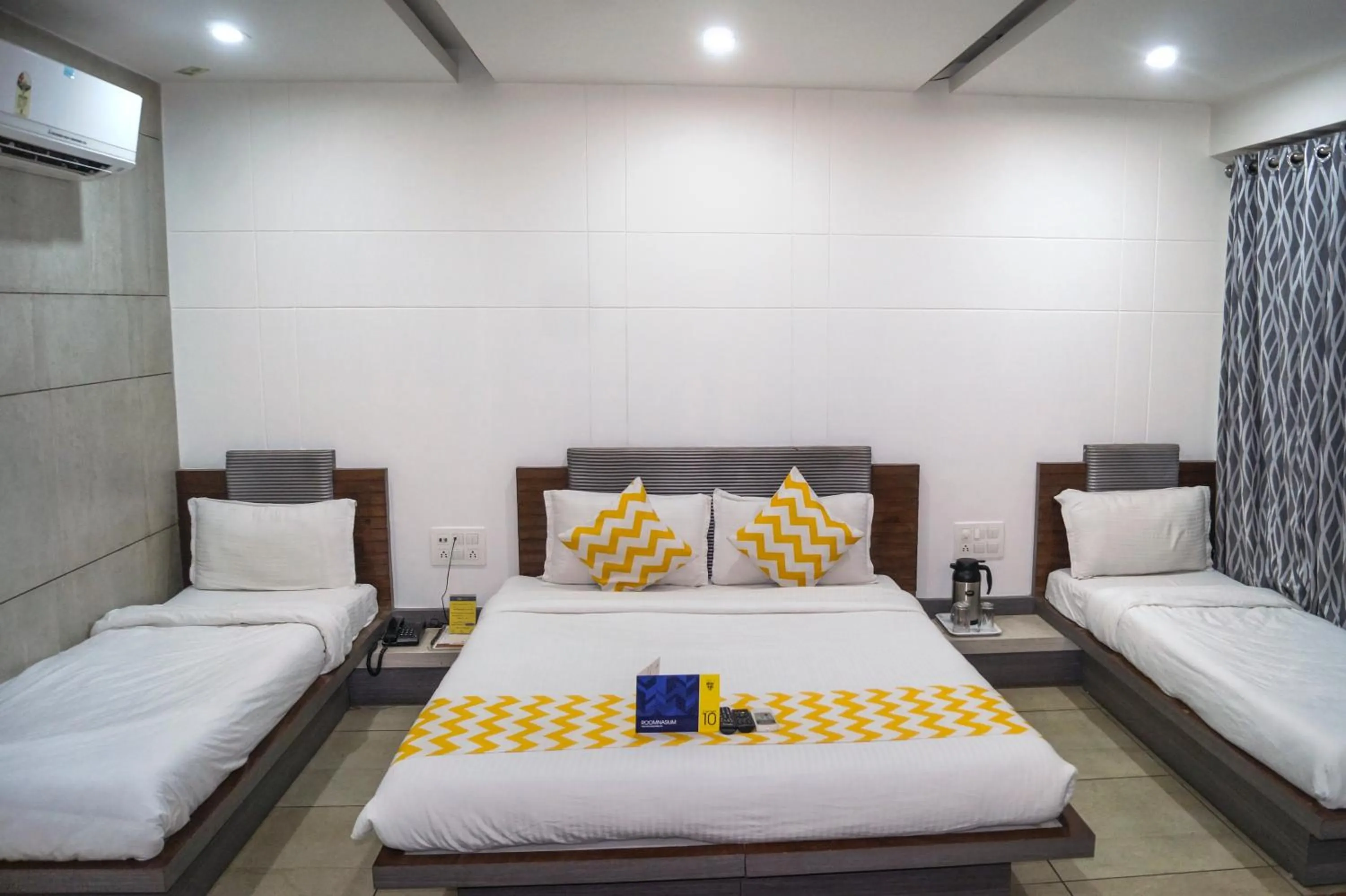 TV and multimedia in Hotel Darshan SP Ring Road